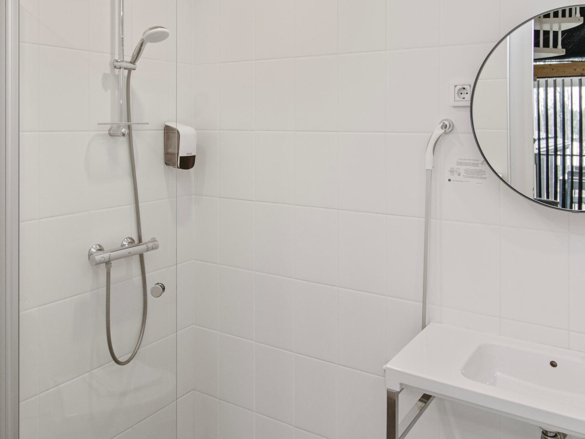 Eerikkilä lomahuoneisto 64-Binnen