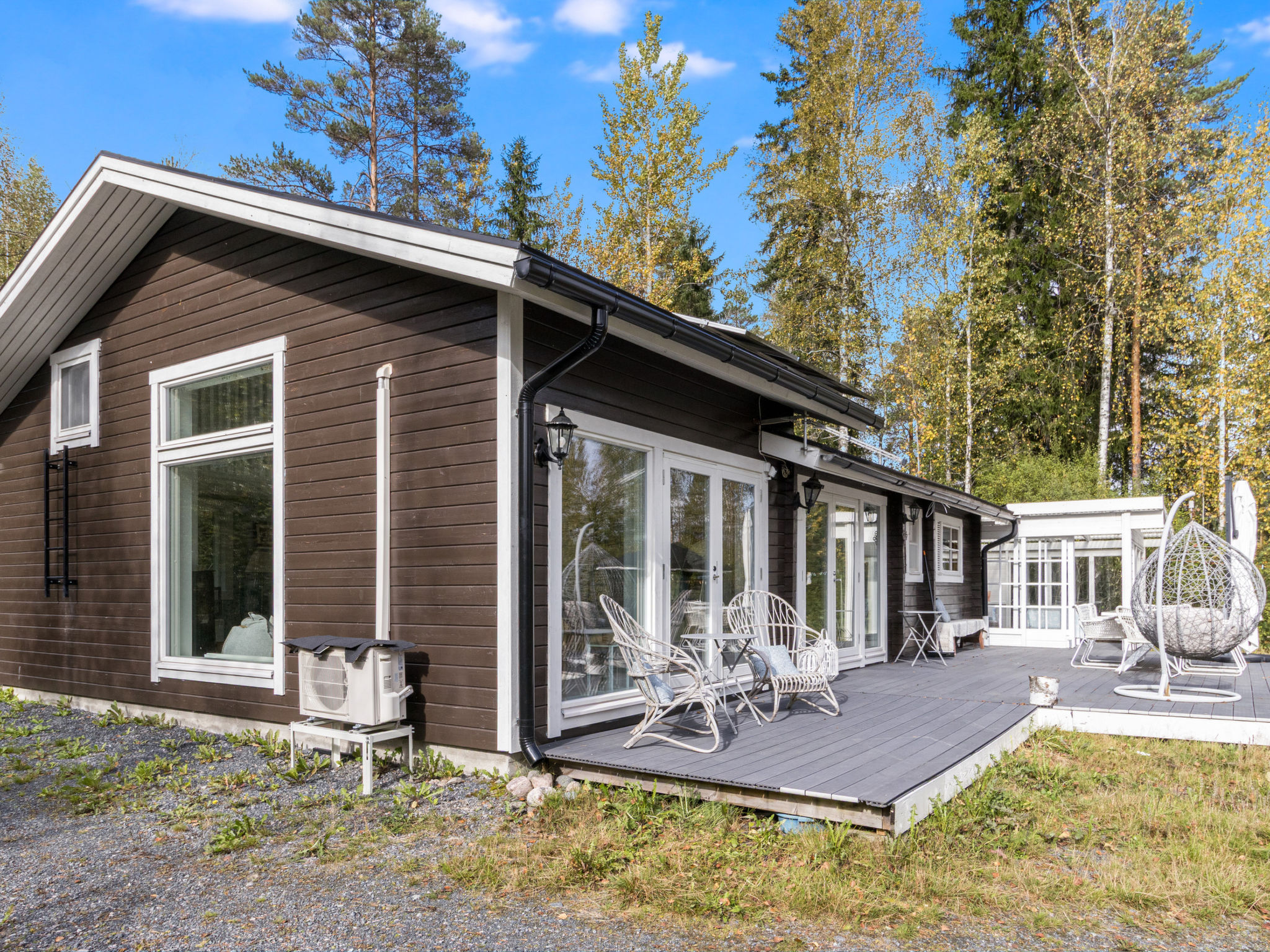 Teurajärven Helmi: Ruim vakantiehuis direct aan het meer in Tammela - foto 2