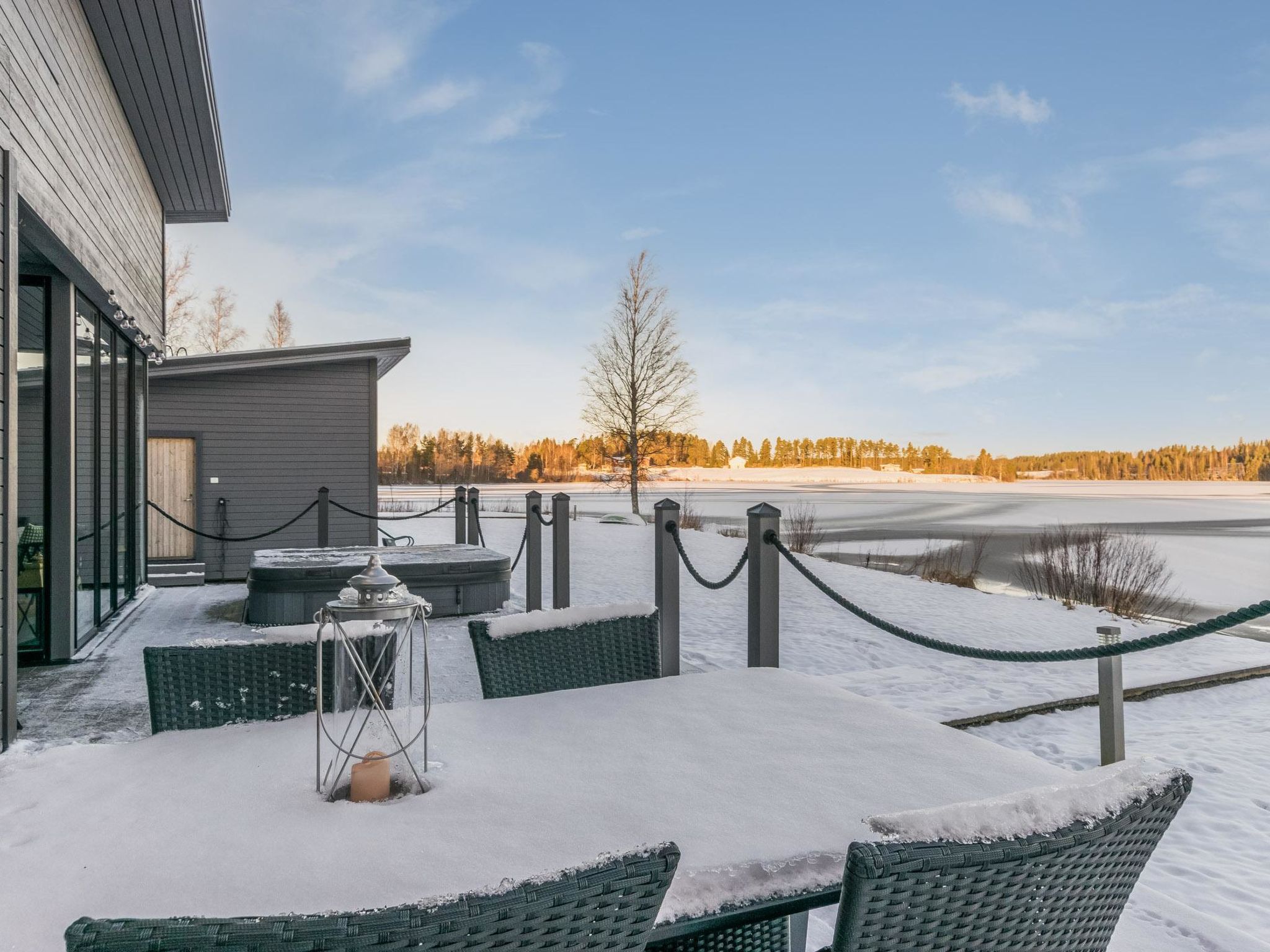 Villa karhenhelmi-Binnen