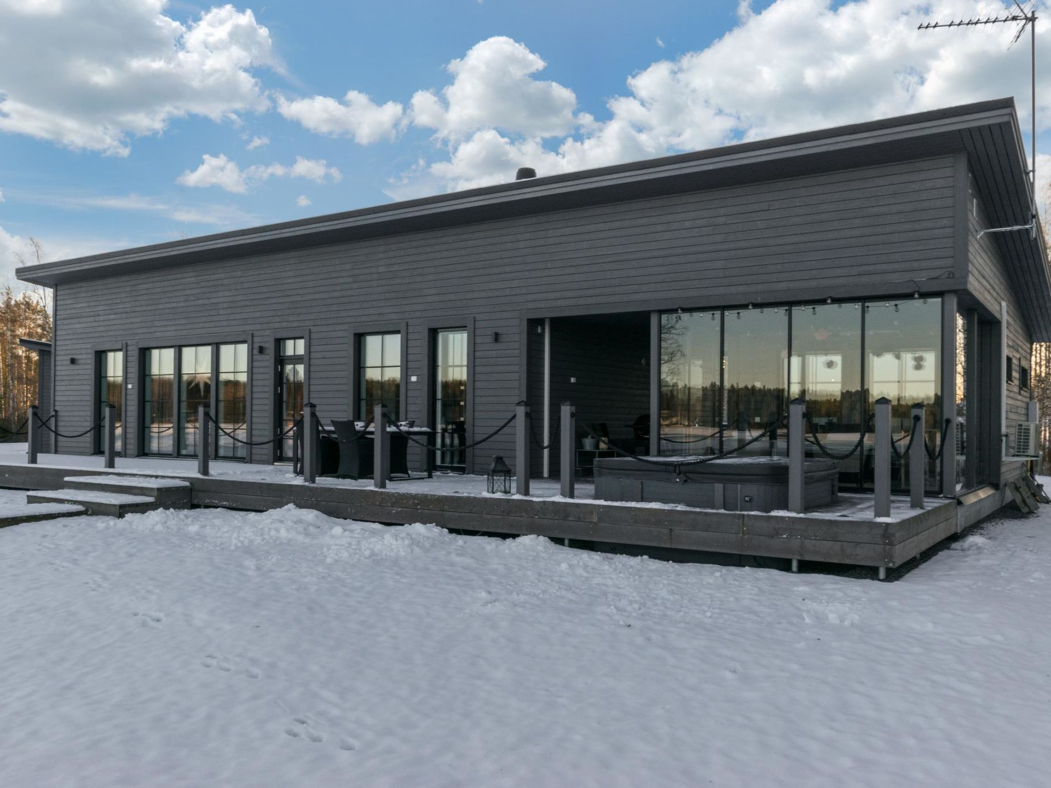 Villa karhentimantti-Binnen