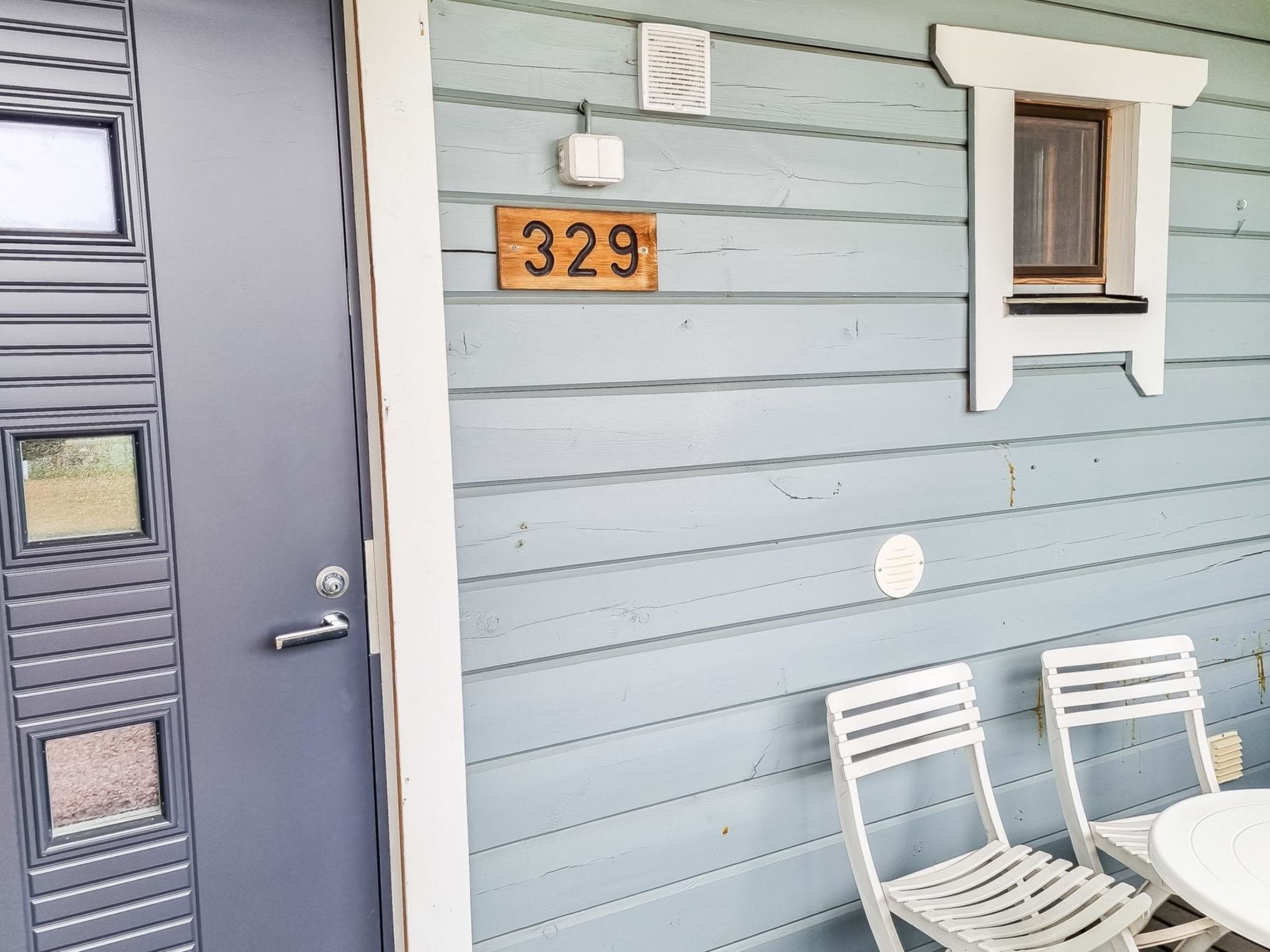 Lähikaltio 329-Inside