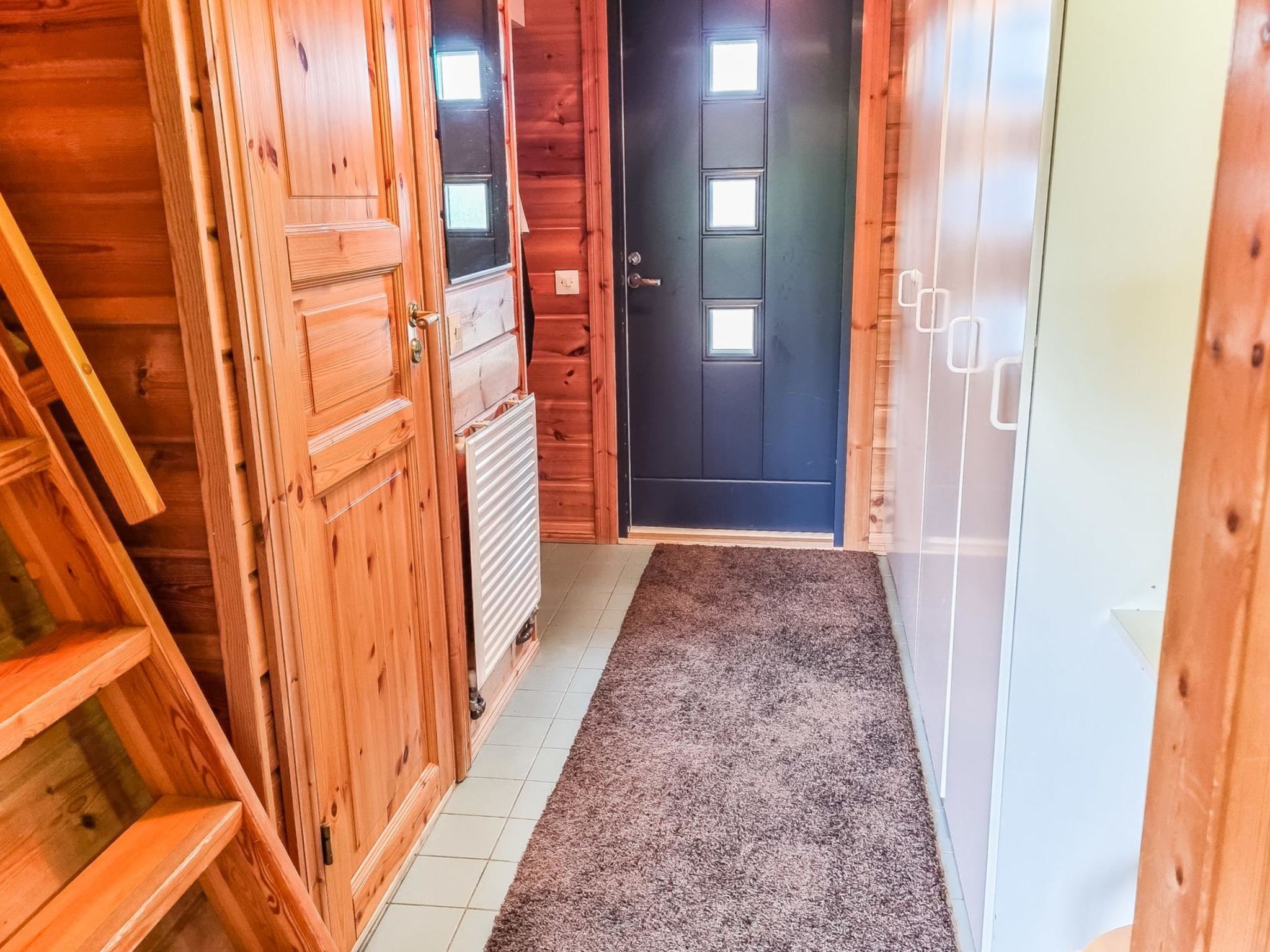 Lähikaltio 329-Inside