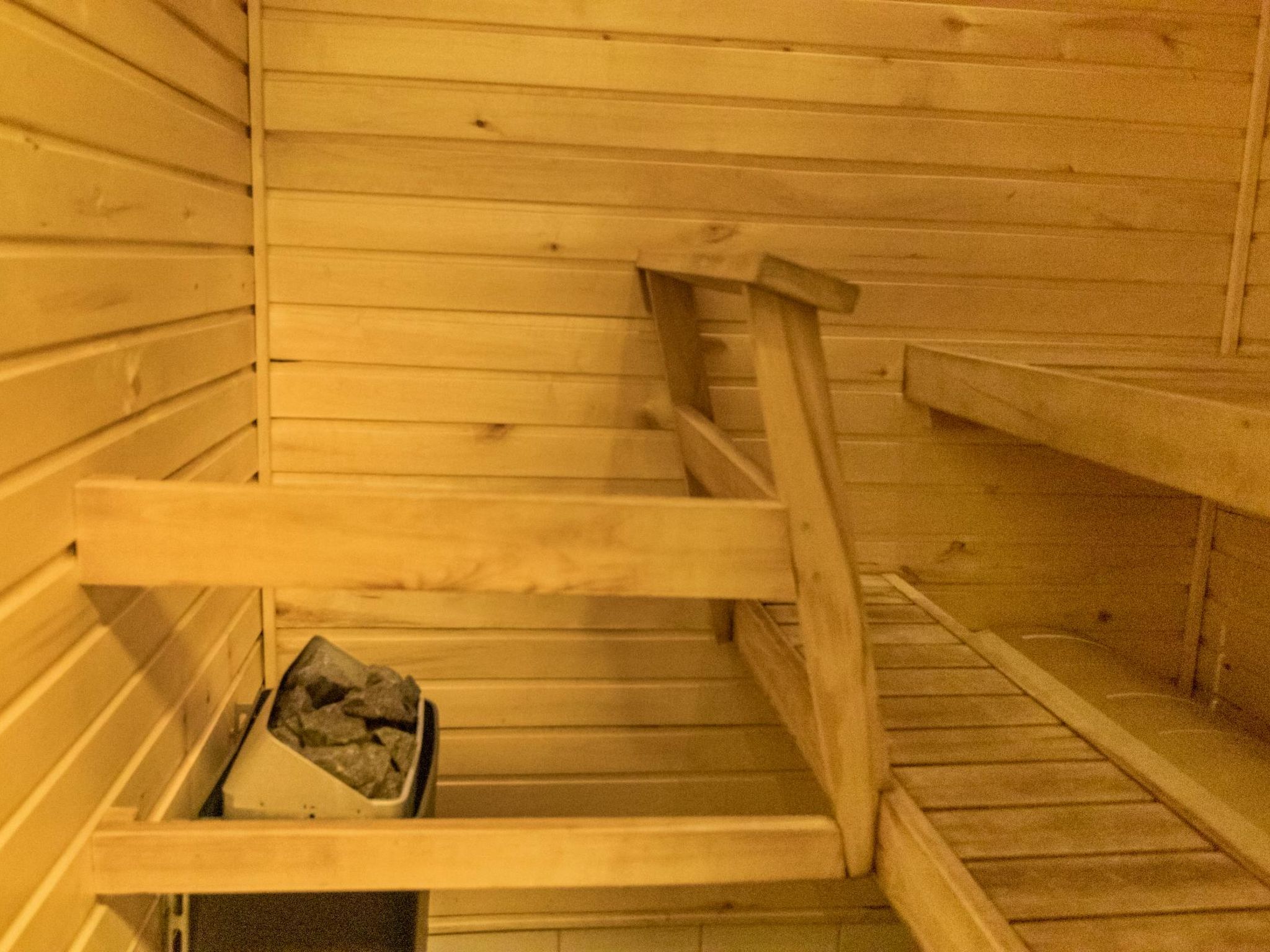 Jahtikaltio 2-Inside