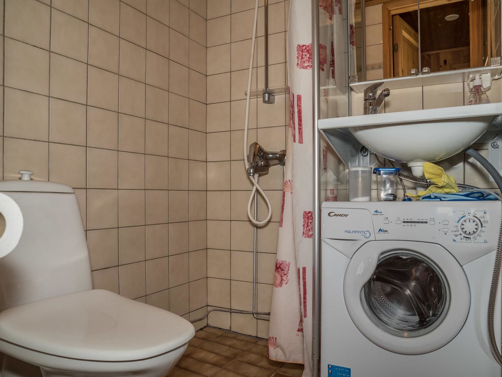 Ylläskarpalo 2 keskimmäinen-Inside