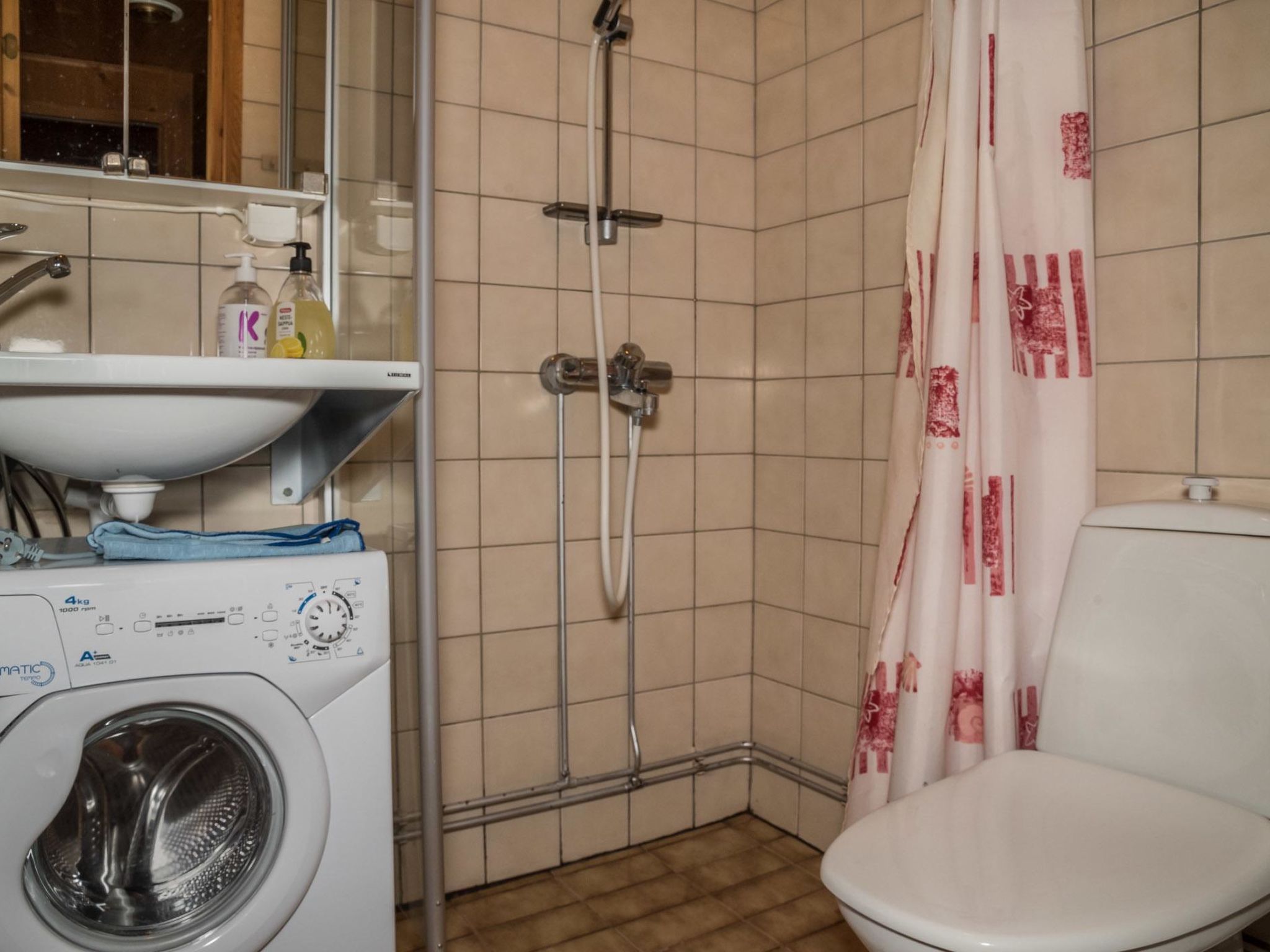 Ylläskarpalo 3 päätyhuoneisto-Inside