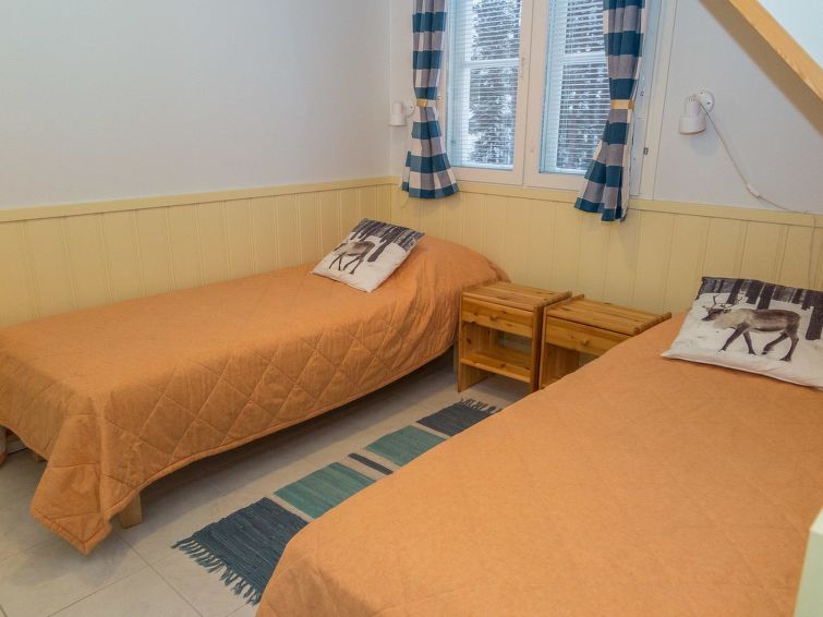 Yllastar 2 as 410 - Slide 11