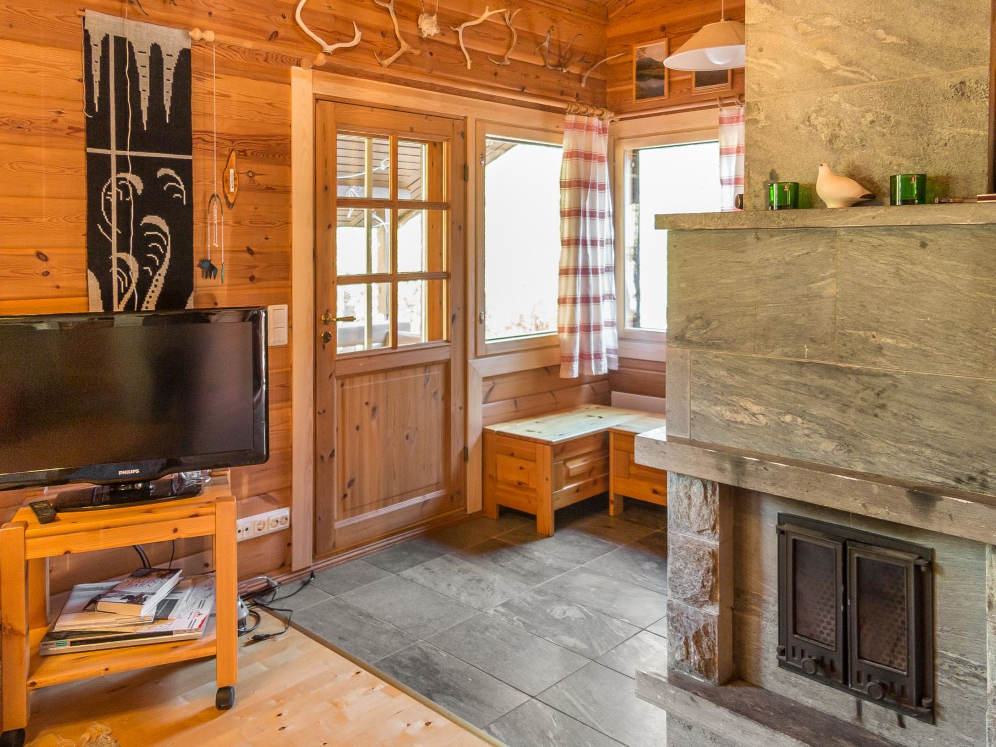 Ylläskuru d 2-Binnen