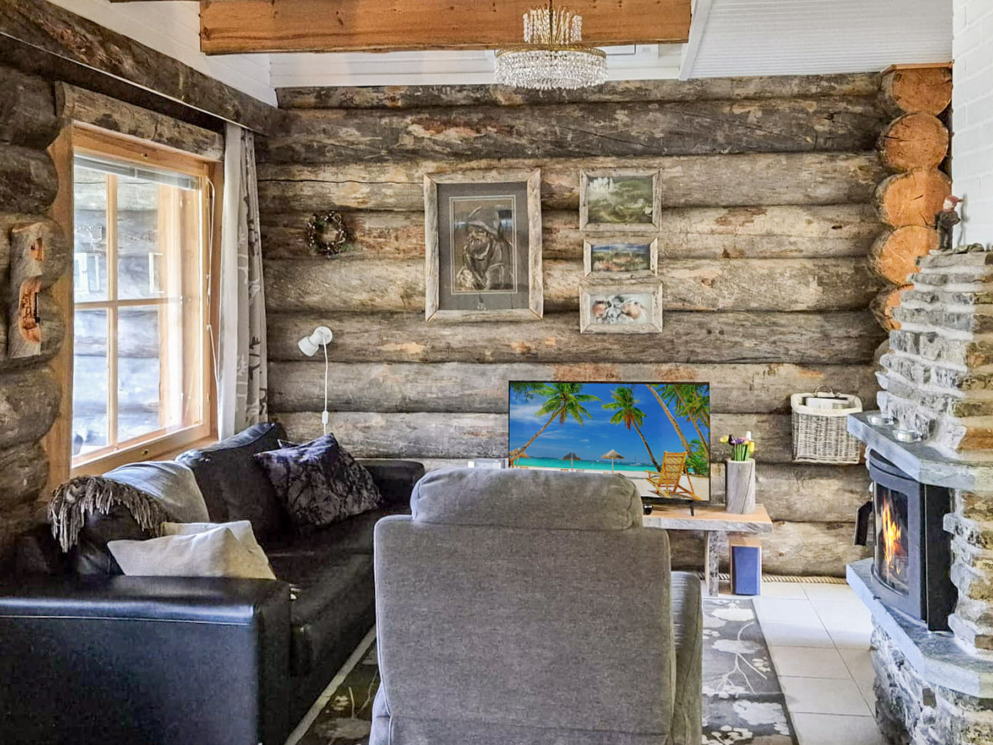 Kukasrakka 3 b 8-Drinnen