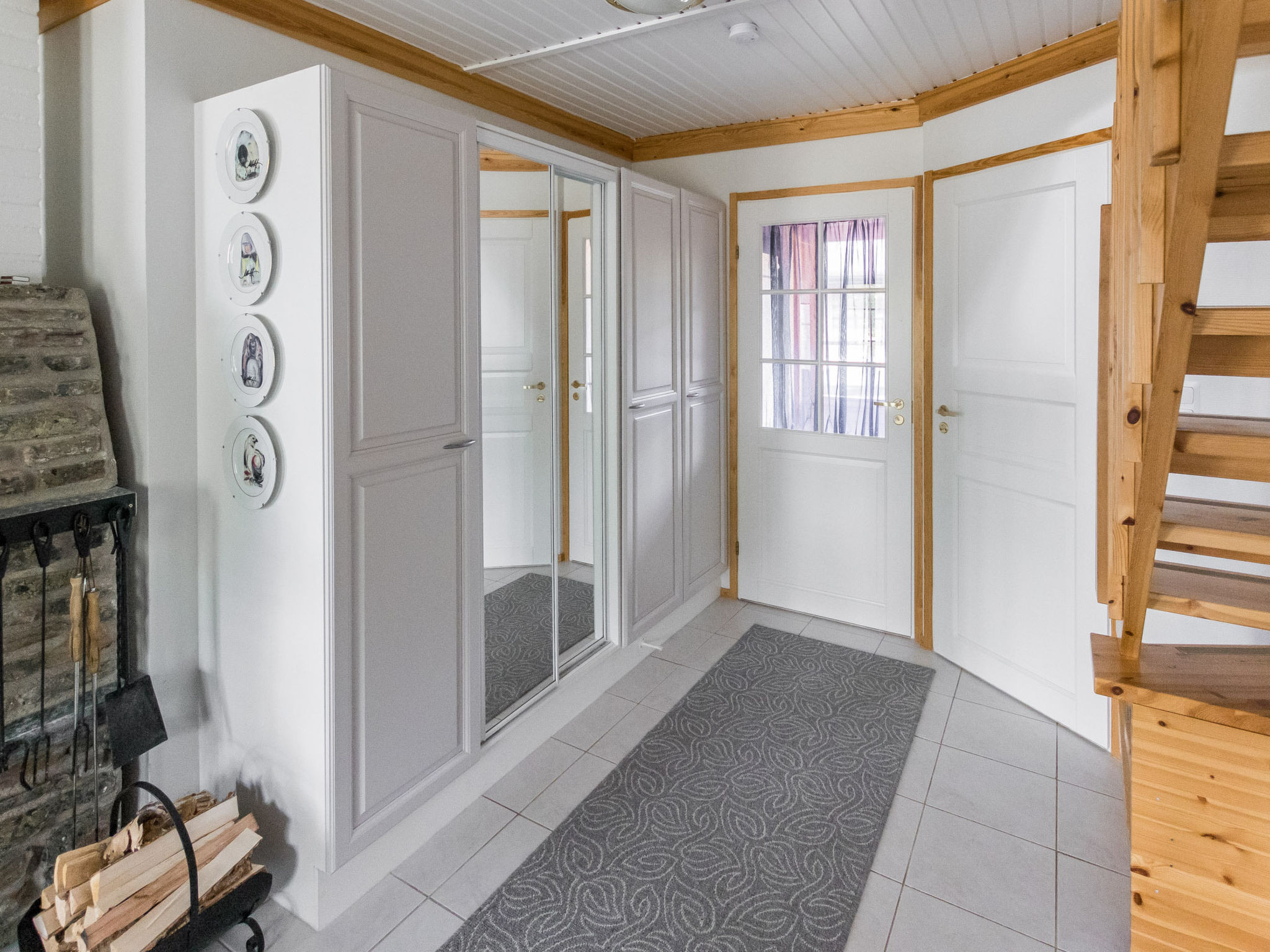 Kukasrakka 3 b 8-Drinnen