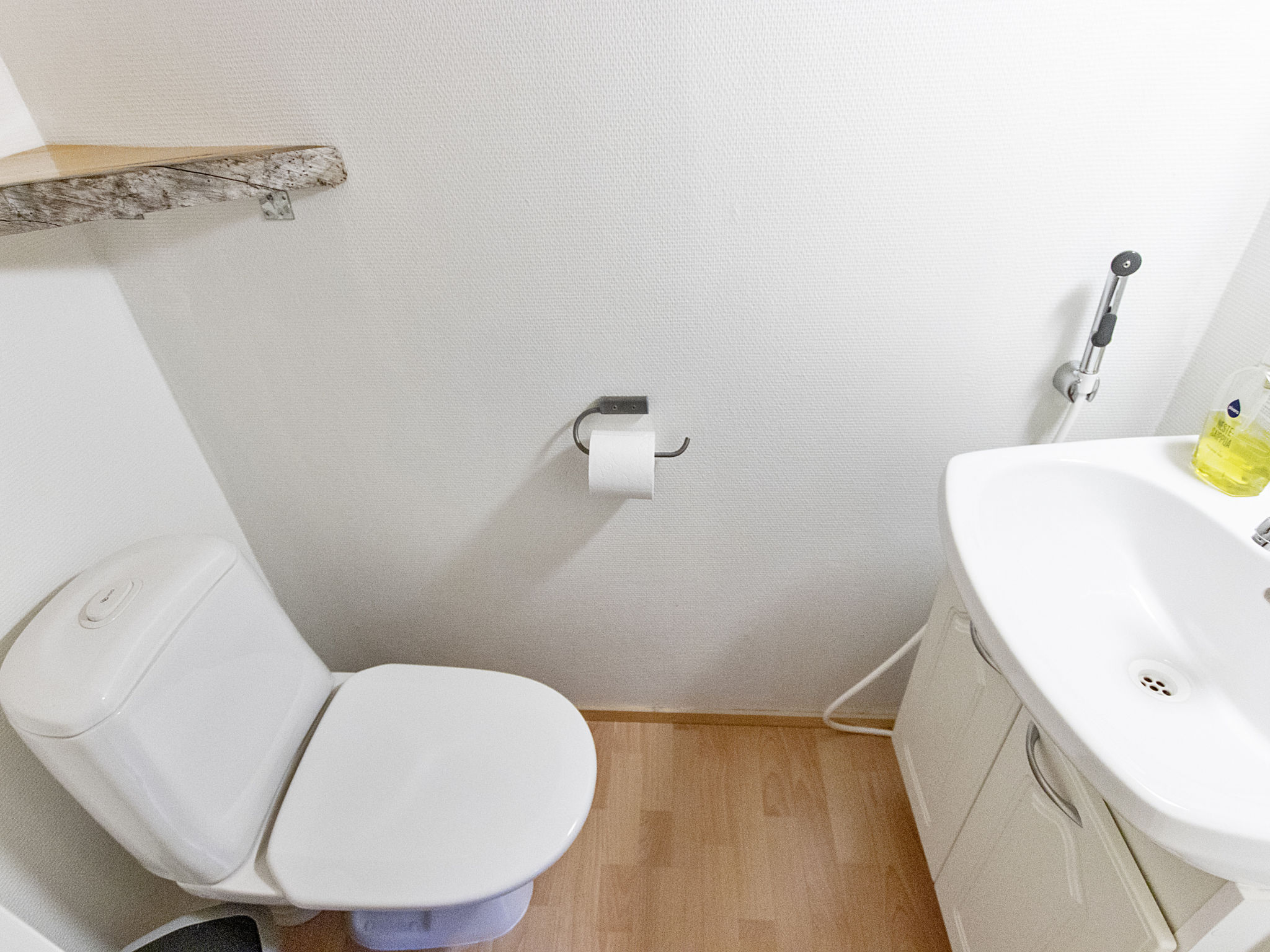 Kukasrakka 3 b 8-Drinnen