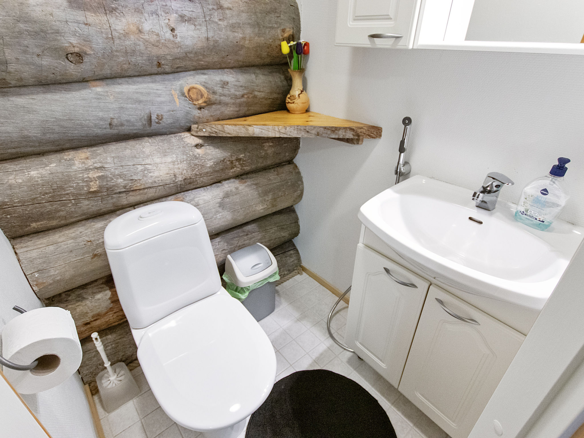 Kukasrakka 3 b 8-Drinnen