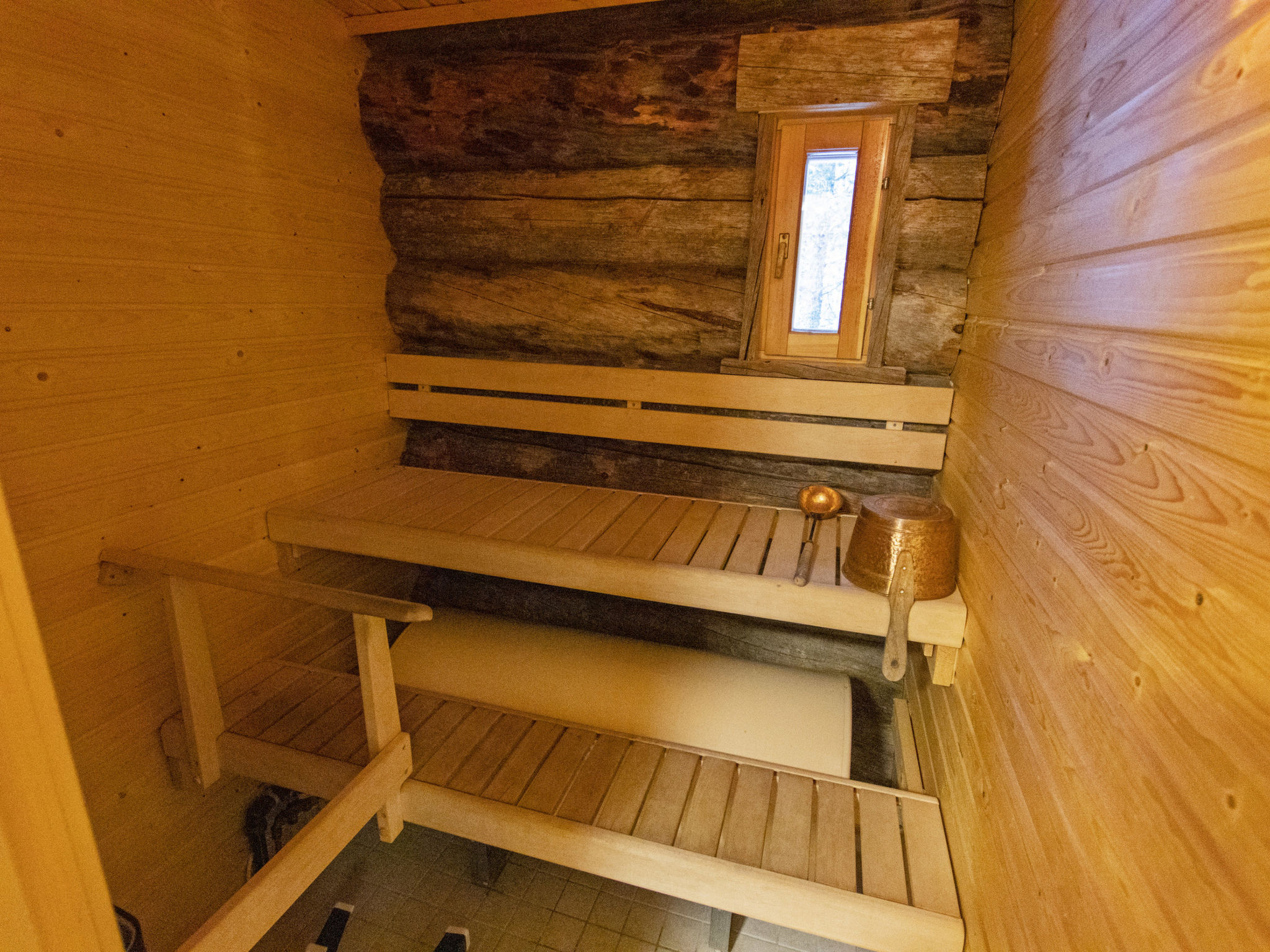 Kukasrakka 3 b 8-Drinnen