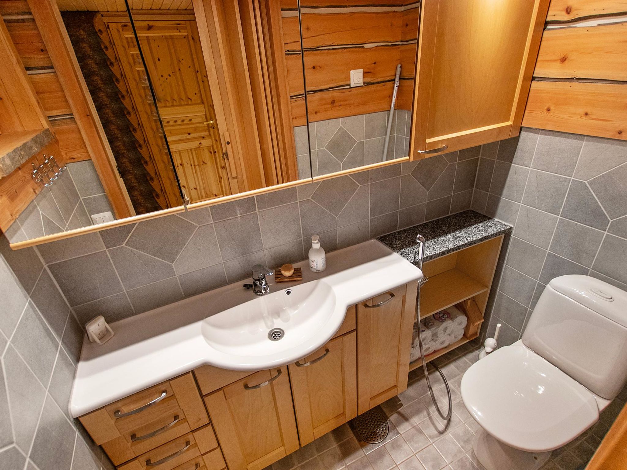 Menninkäisenkolo-Binnen