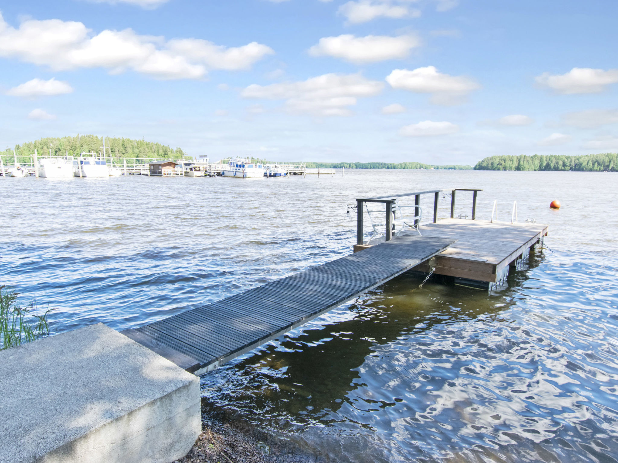 Liisan ranta - Binnen