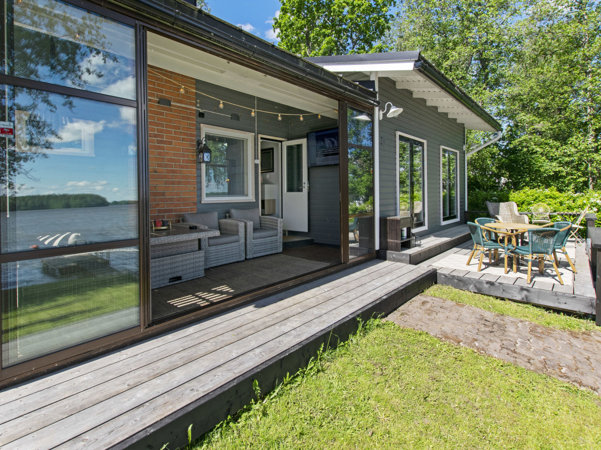 Liisan ranta - Binnen