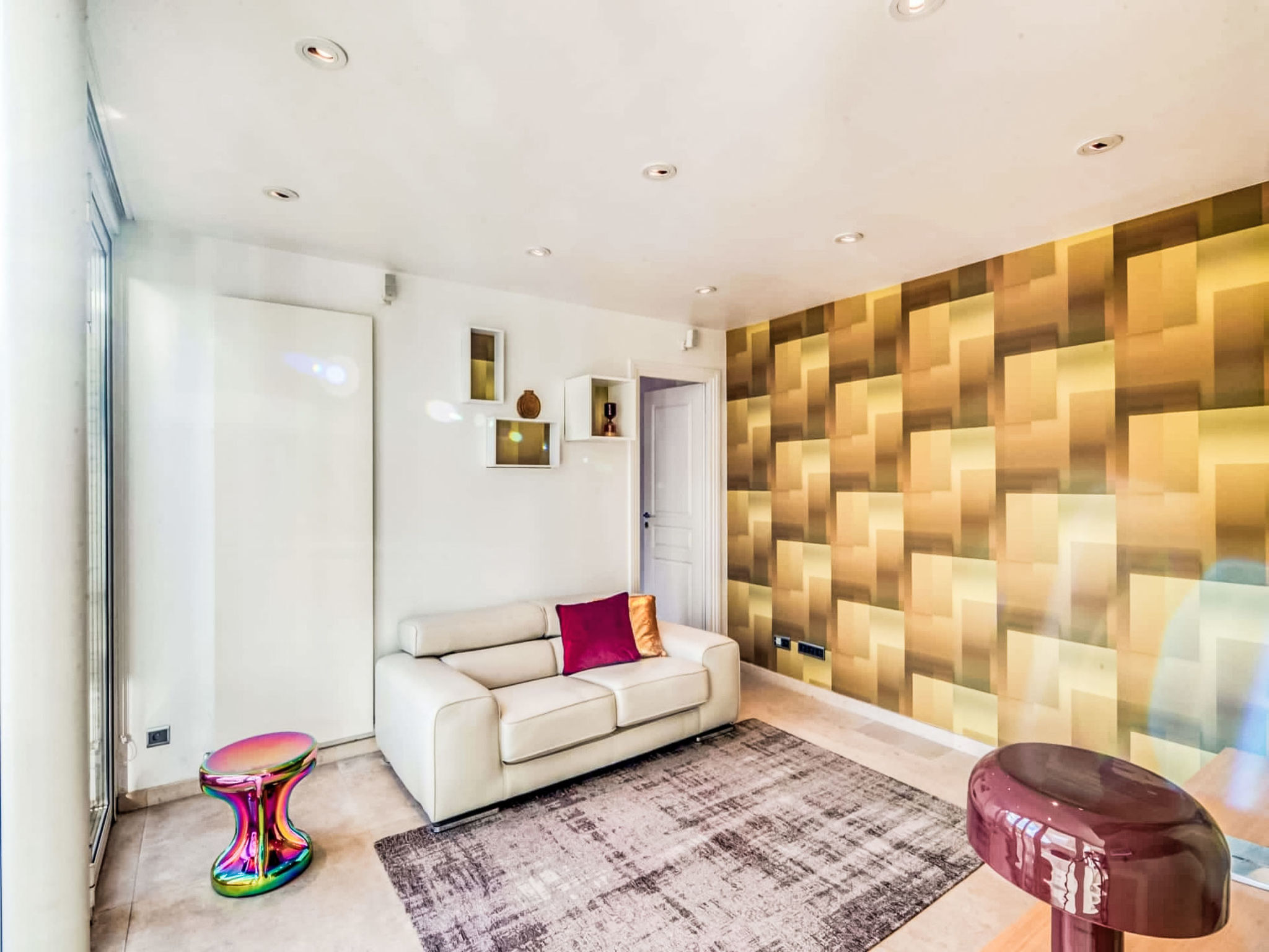 Spacious 5 Bedroom - Binnen