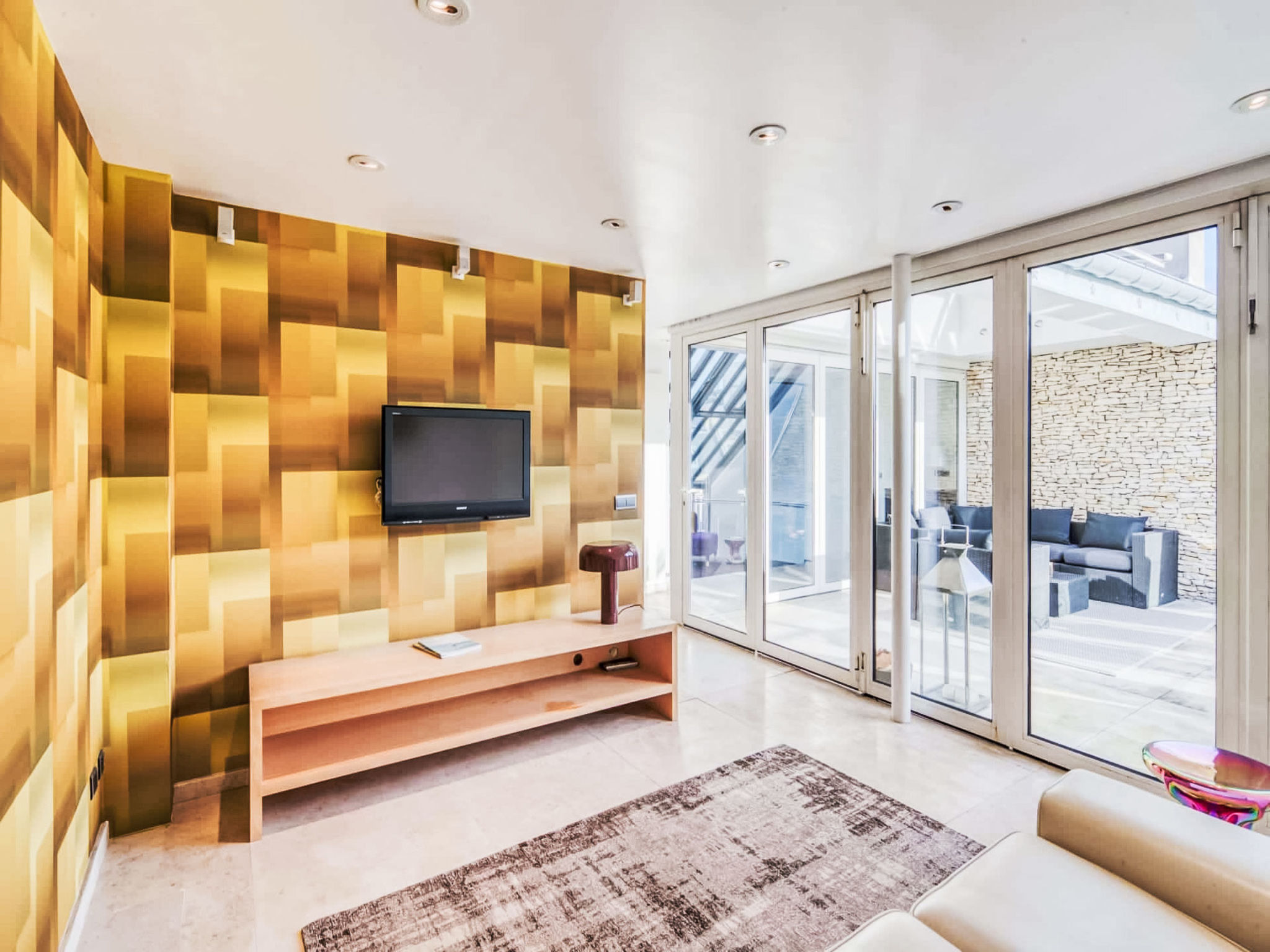 Spacious 5 Bedroom - Binnen