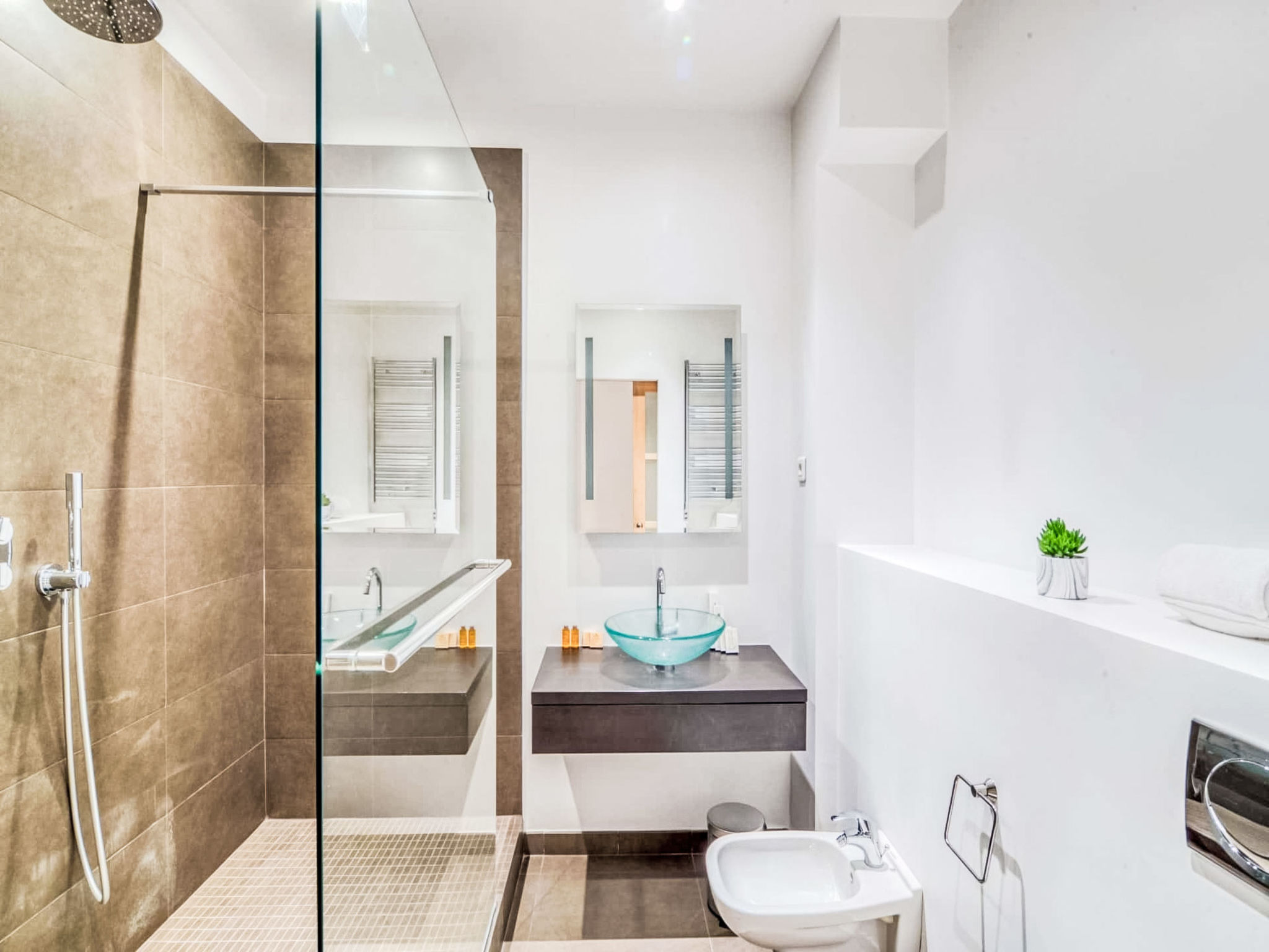 Spacious 5 Bedroom - Binnen