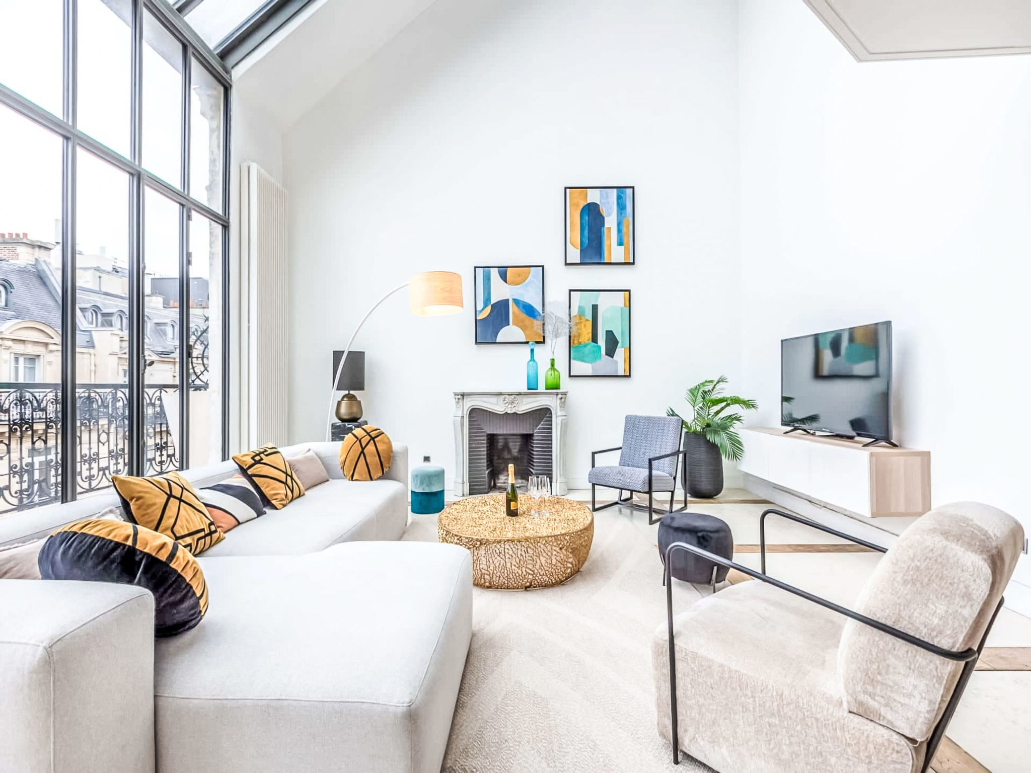 Spacious 5 Bedroom - Binnen