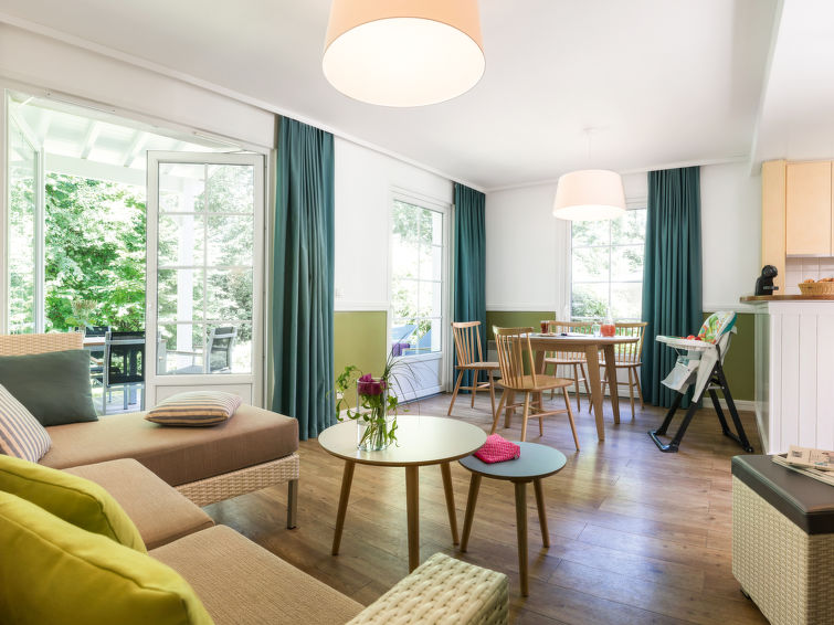 Search and Stay destination Chamouille, Hauts-de-France - France from AU$ 580. Lakeside Cottage Premium