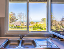 Vrijstaande familievilla met grote tuin, op 800 meter van zee en strand - thumbnail 5