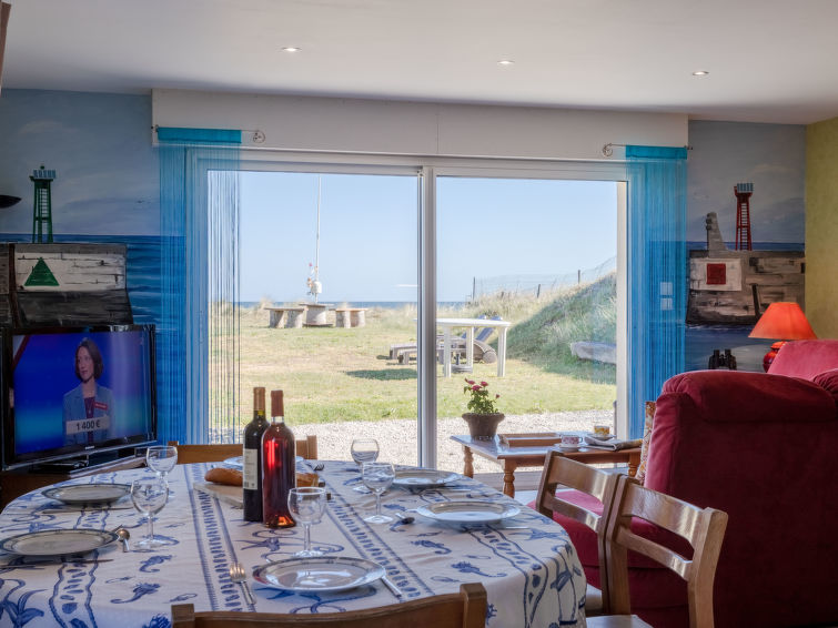 Search and Stay destination Saint-Laurent-sur-Mer, Normandie - France from AU$ 413. Chez Lilo (SNT400)