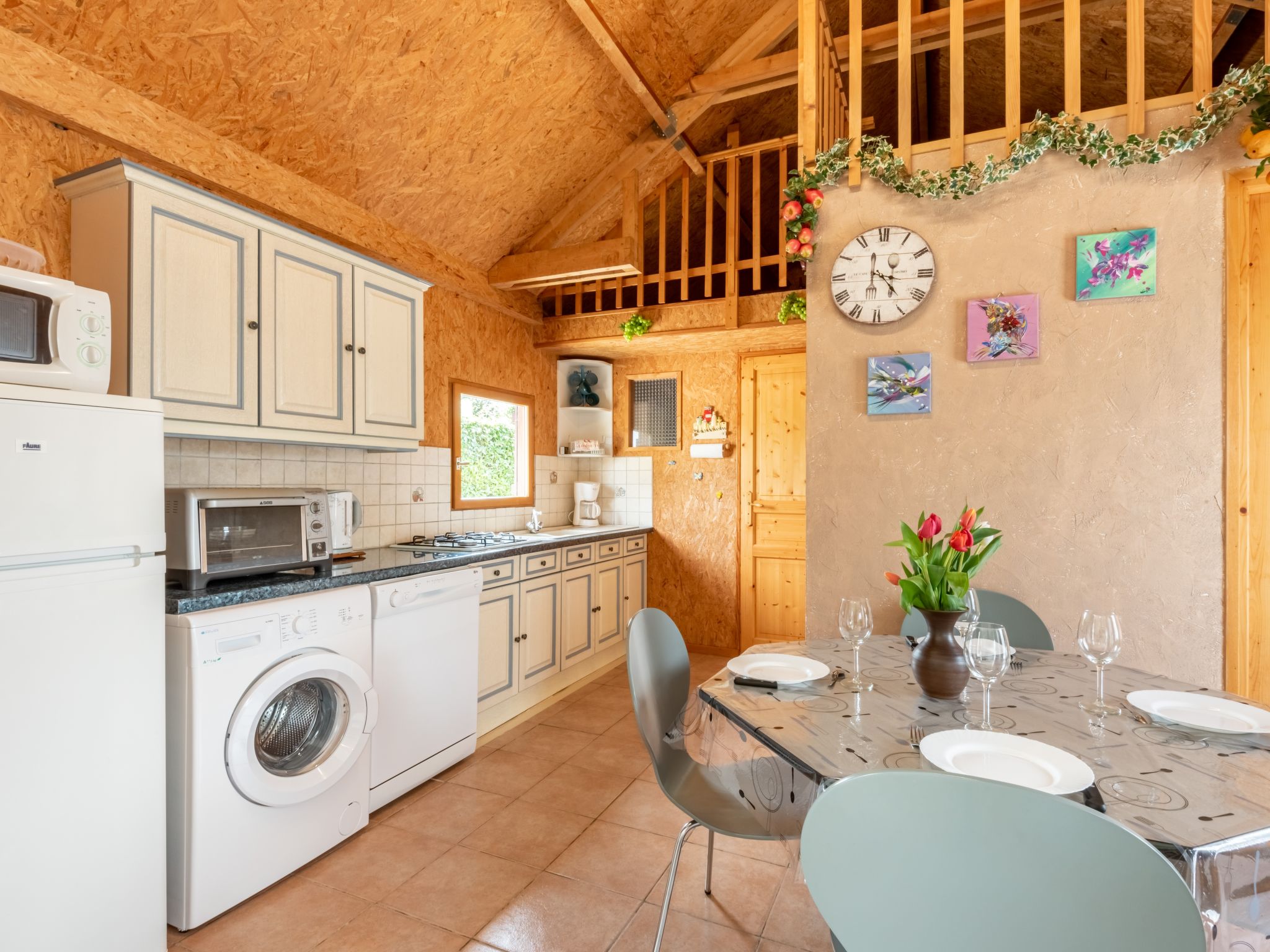 Kitchen / Dining Room