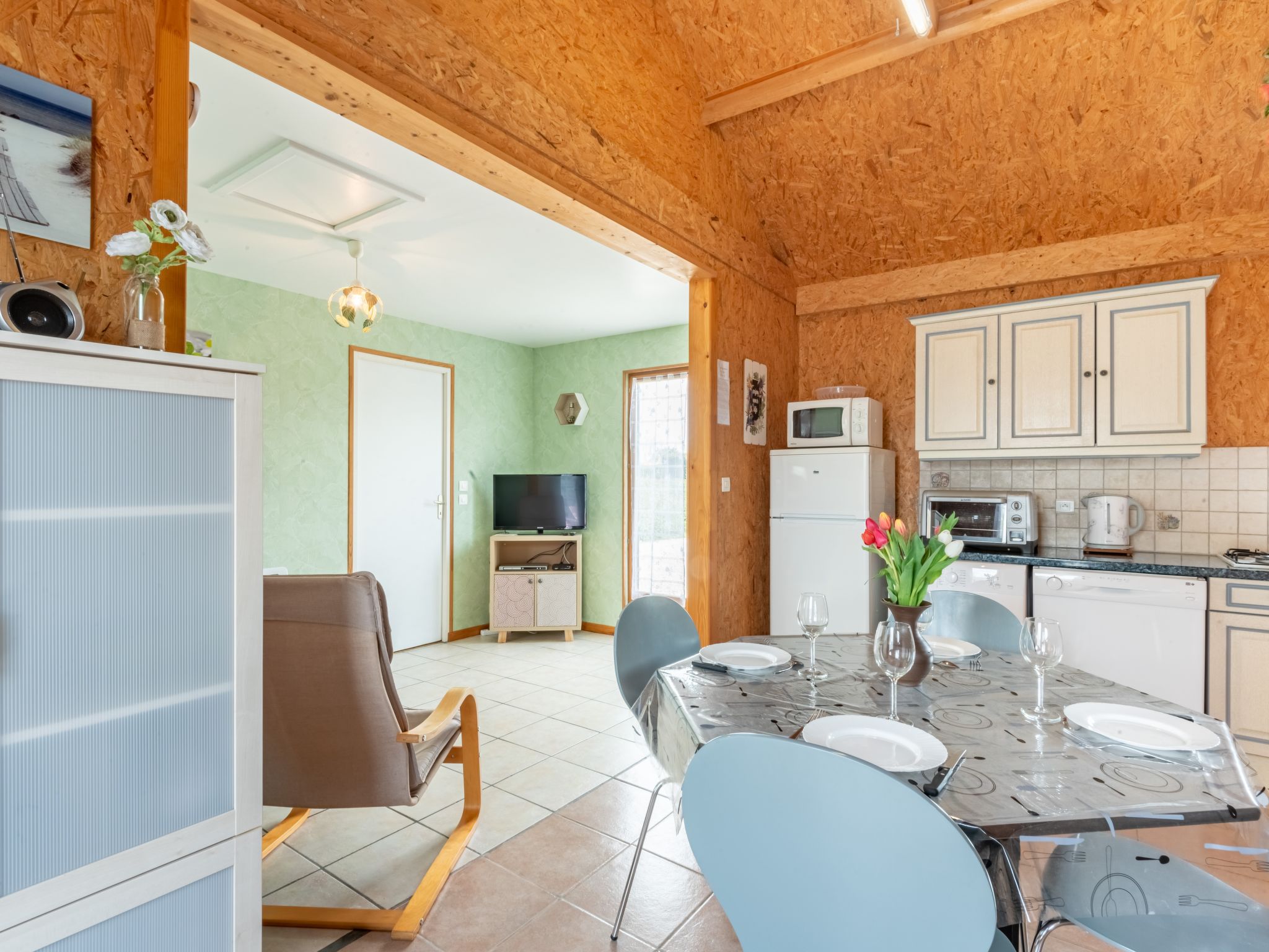 Kitchen / Dining Room