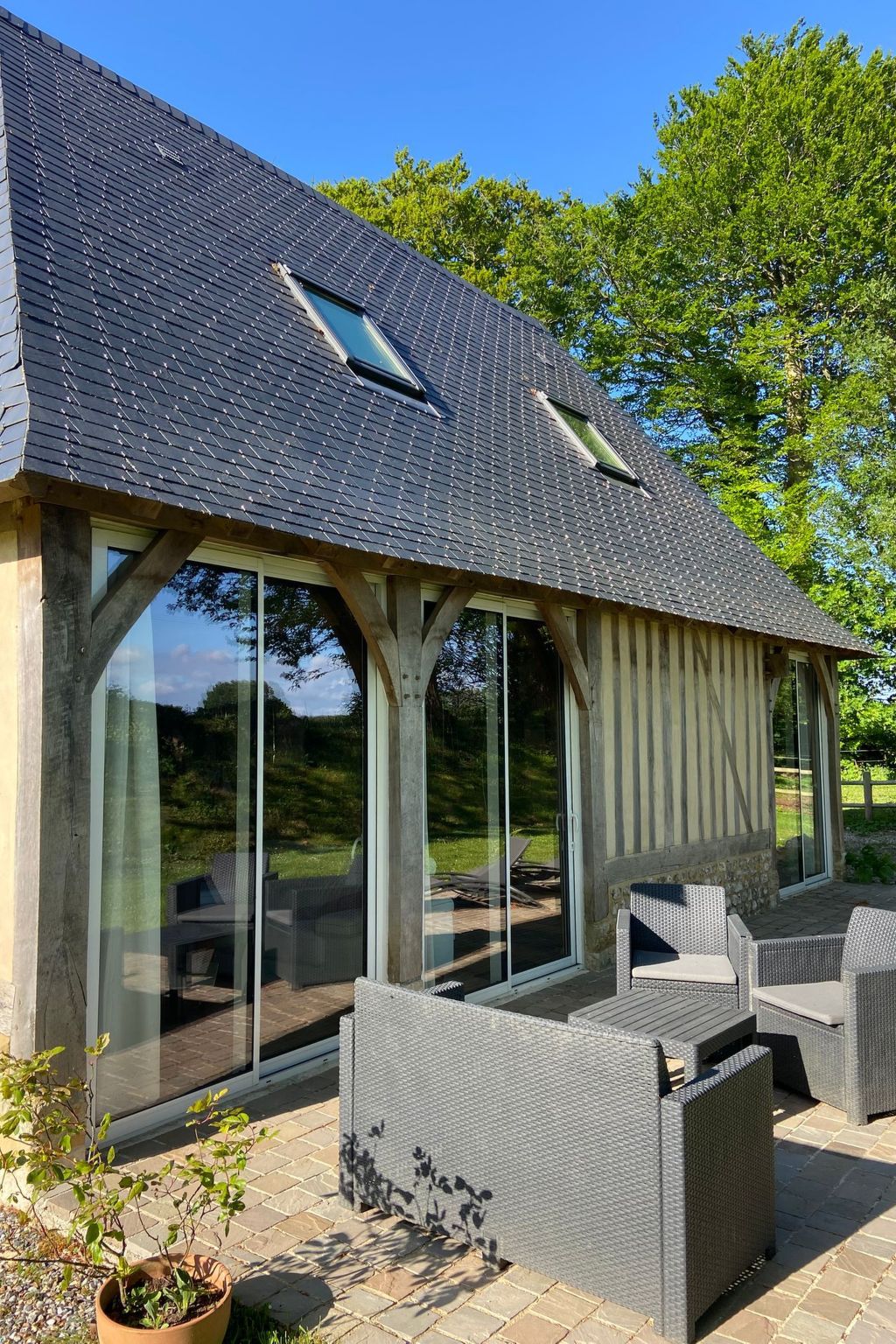 Neues normannisches Ferienhaus mit Charme die Kastanienbäume-Binnen