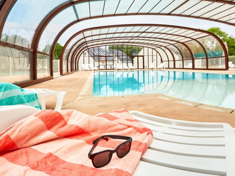 Vakantiehuis op 1,0 km van zee in Auberville met binnenzwembad in Normandië