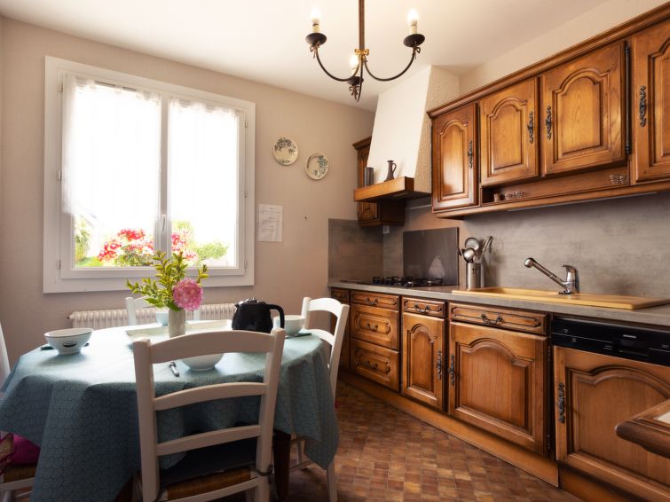 Search and Stay destination Port-Bail-sur-Mer, Normandie - France from AU$ 219. Le Pré Salé