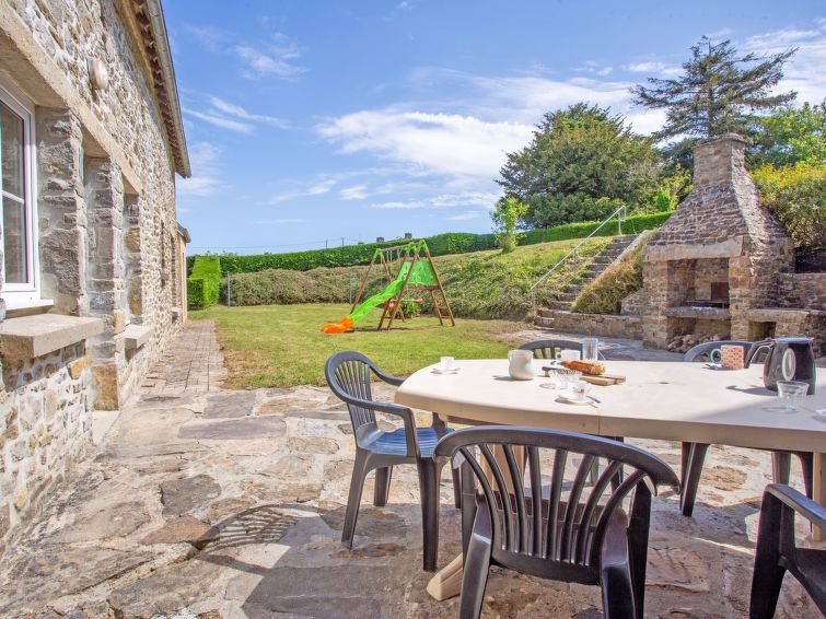 Search and Stay destination Port-Bail-sur-Mer, Normandie - France from AU$ 149. Le Plongeon