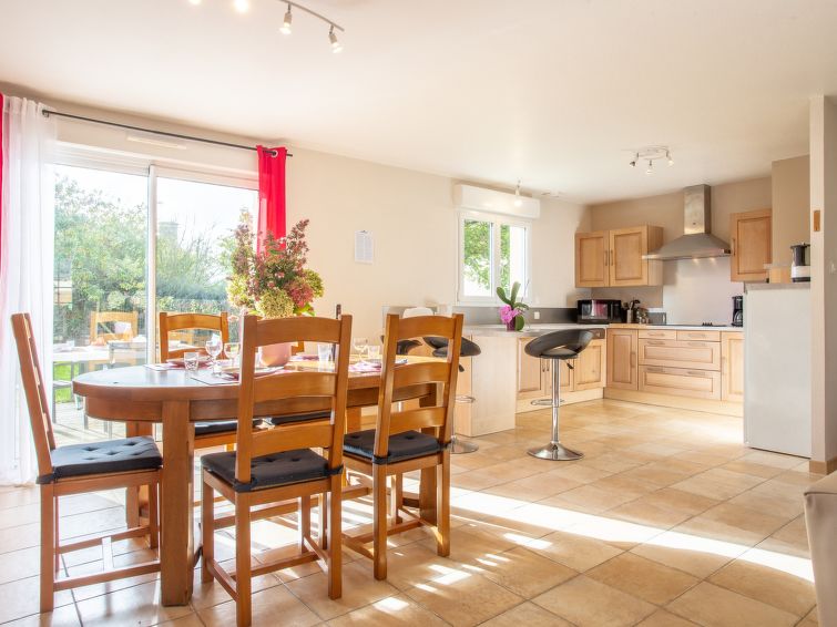 Search and Stay destination Port-Bail-sur-Mer, Normandie - France from AU$ 146. Clos d'Amont