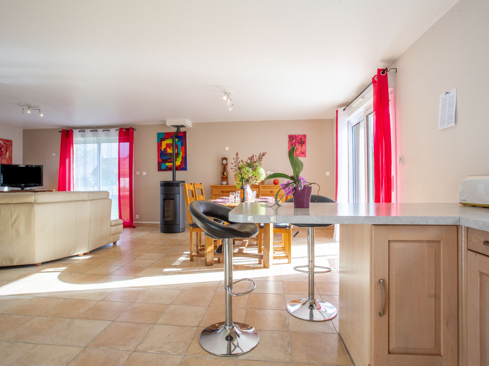 Kitchen / Dining Room