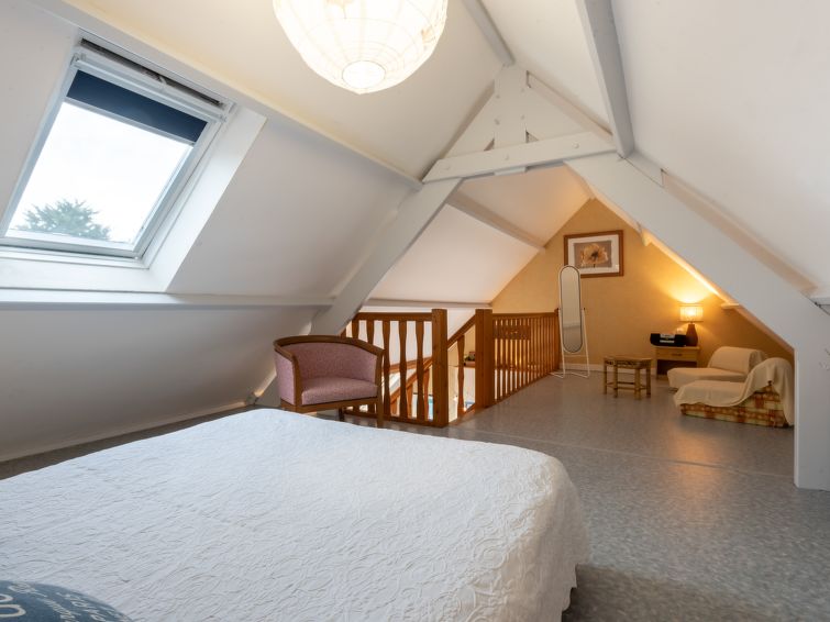 Search and Stay destination Port-Bail-sur-Mer, Normandie - France from AU$ 216. Côte des îles