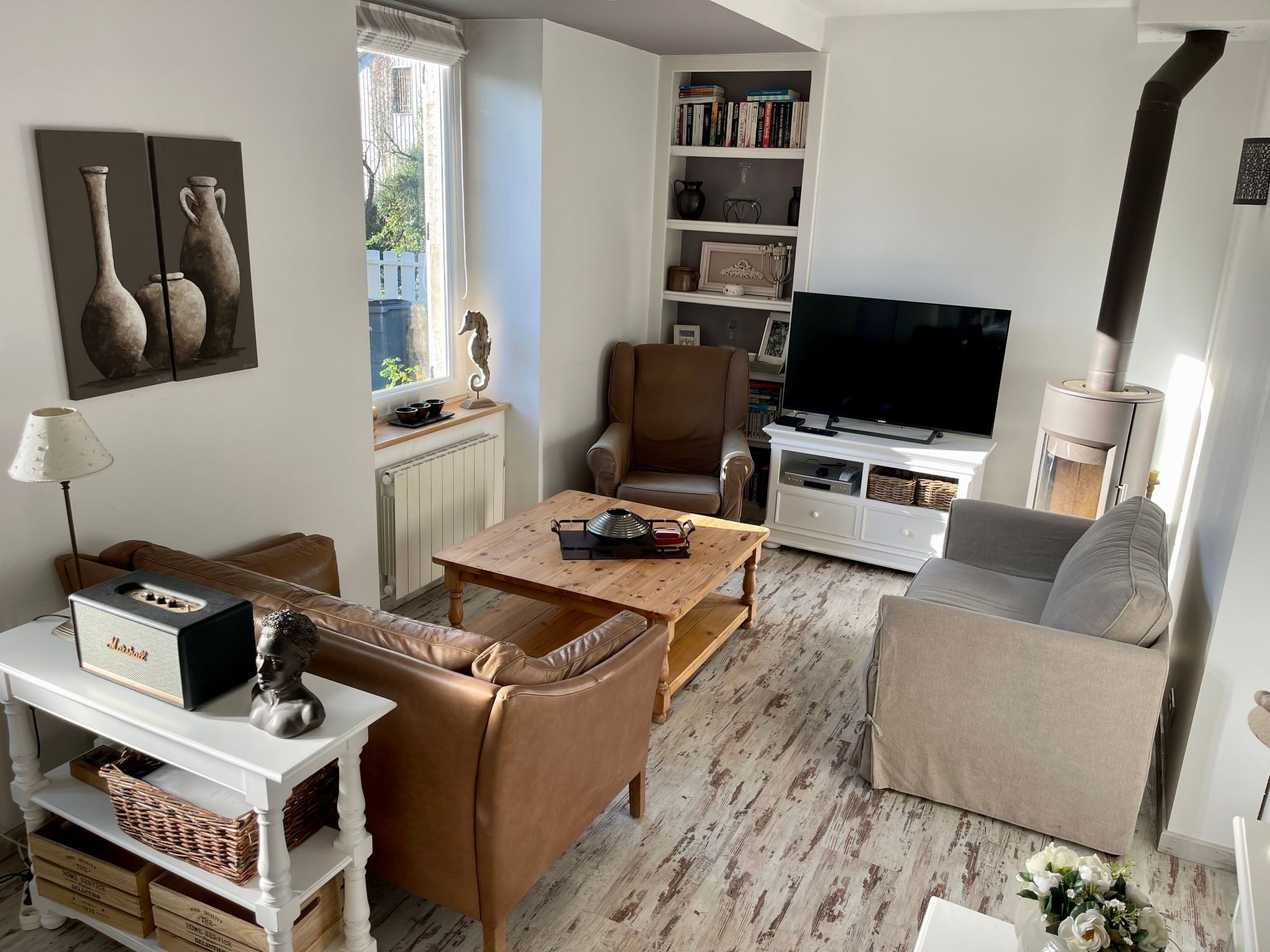 Charmantes Steinhaus in der Nähe des Meeres-Inside