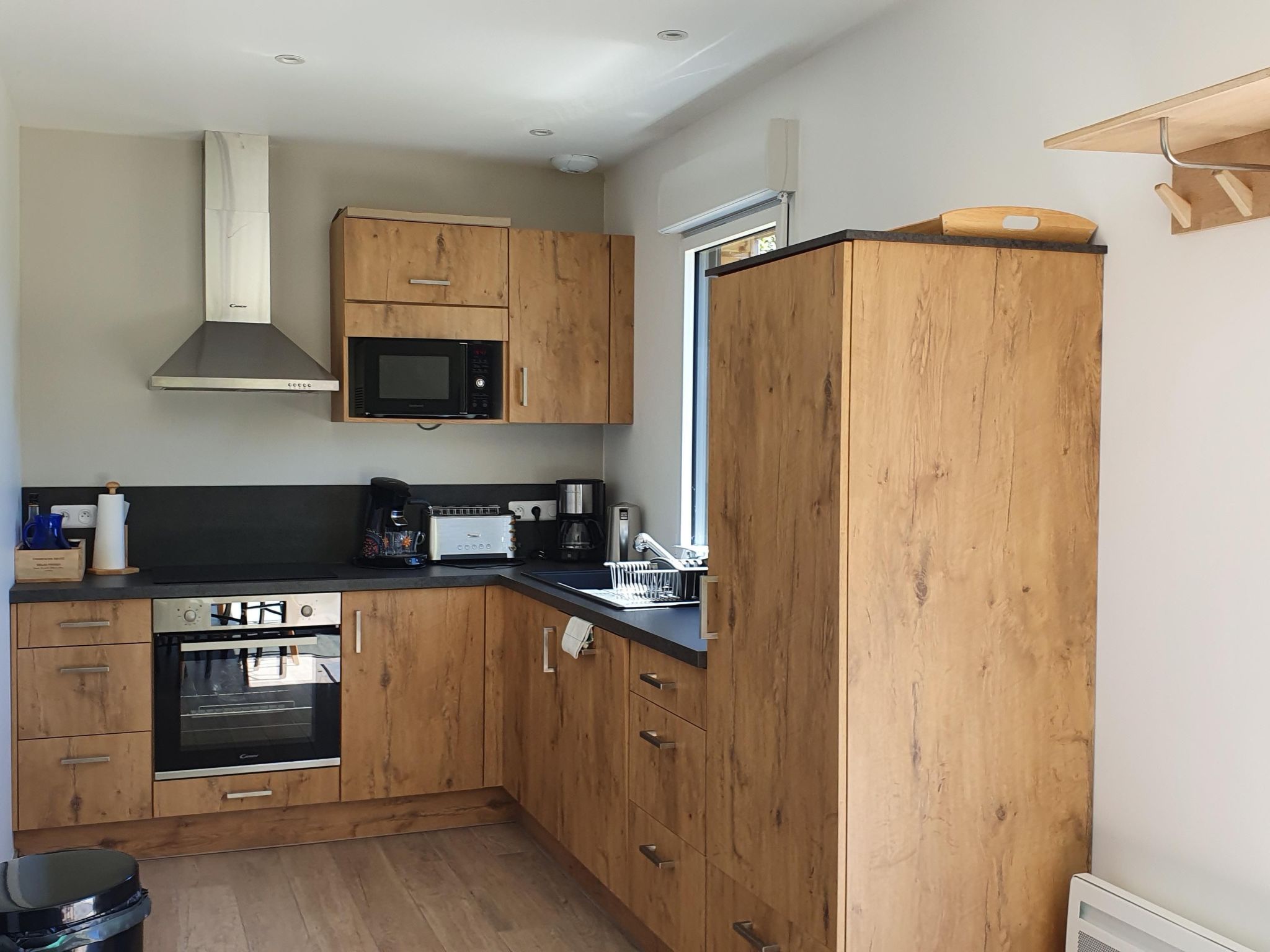 Charmantes Holzhaus in einer grünen Umgebung-Binnen