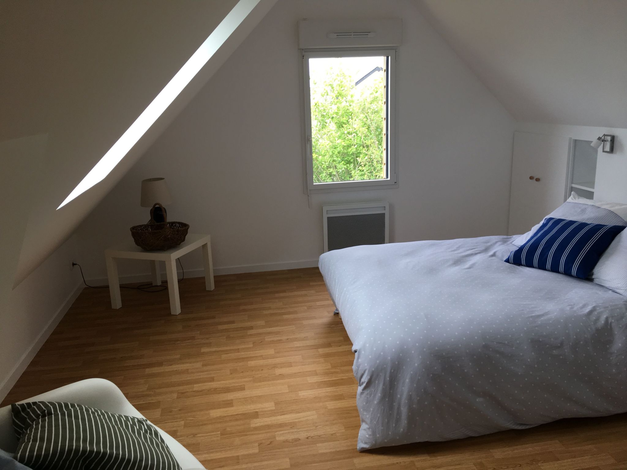 Charmantes Holzhaus in einer grünen Umgebung-Binnen