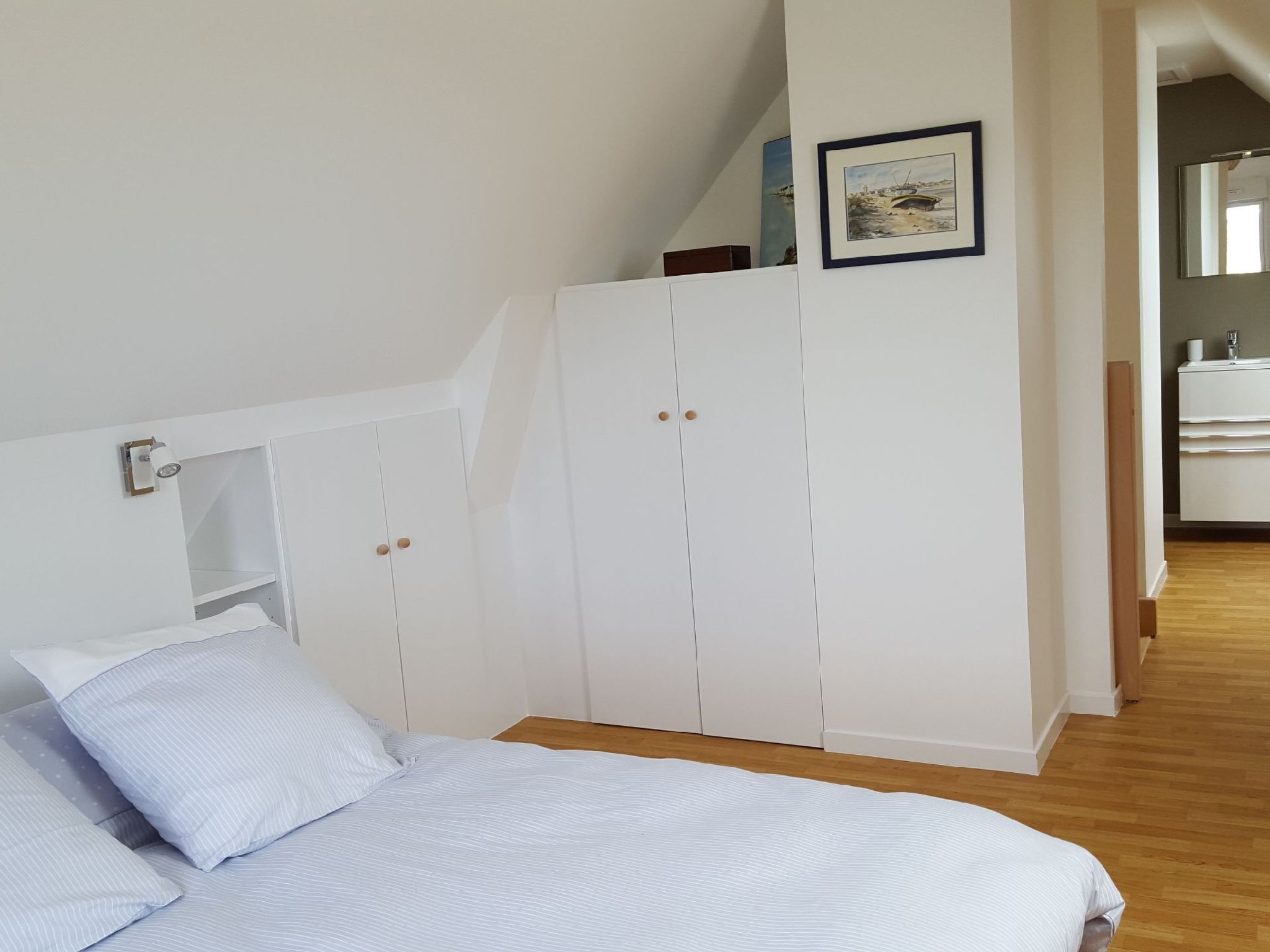 Charmantes Holzhaus in einer grünen Umgebung-Binnen