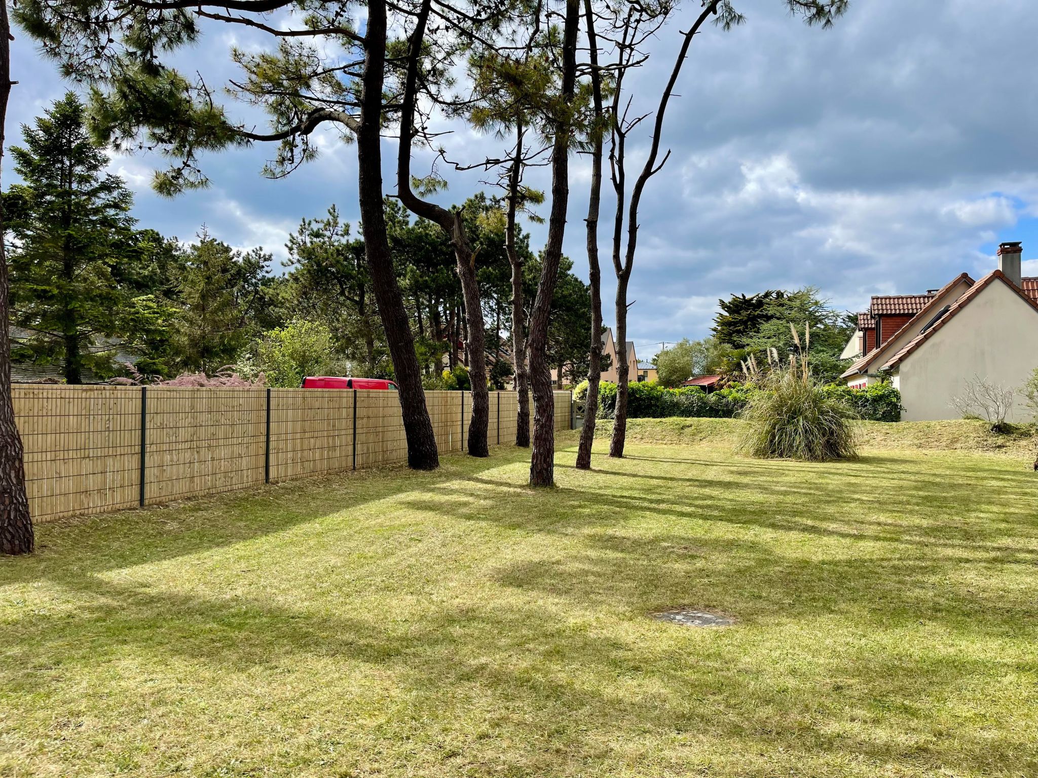 Haus im Erdgeschoss in Strandnähe-Binnen