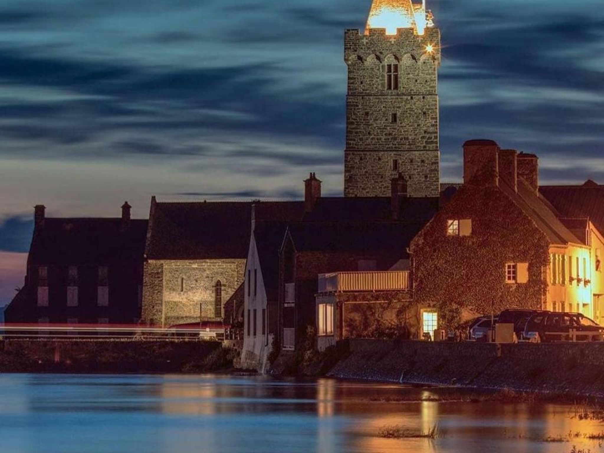 Haus im Erdgeschoss in Strandnähe-Binnen