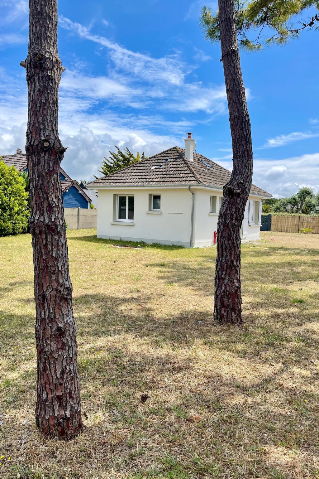 Haus im Erdgeschoss in Strandnähe-Binnen