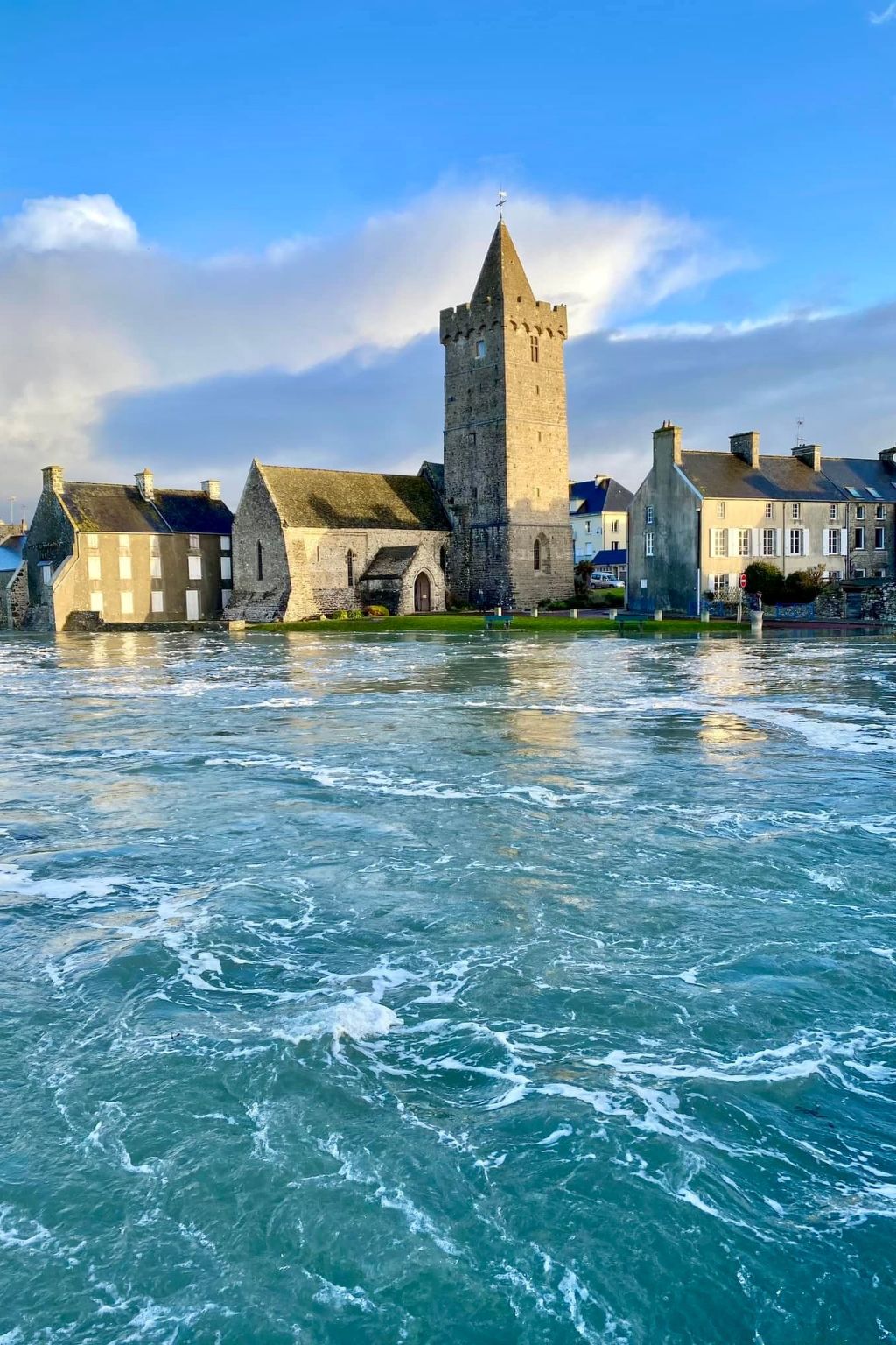 Haus im Erdgeschoss in Strandnähe-Binnen