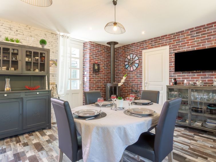 Search and Stay destination Champeaux, Normandie - France from AU$ 183. La Gare