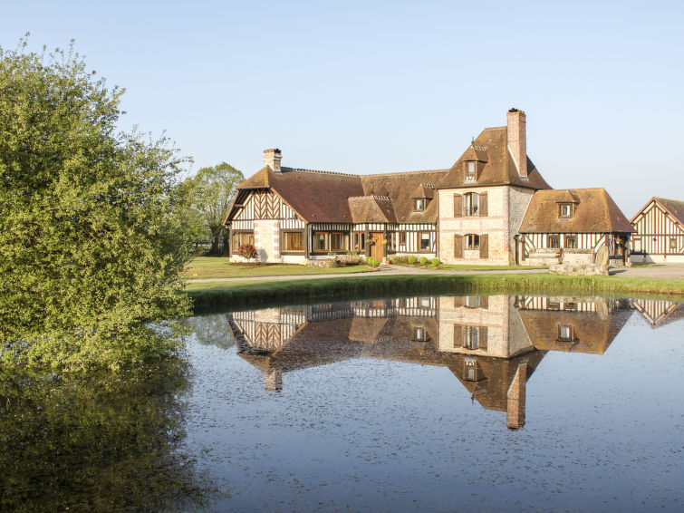 Search and Stay destination Notre-Dame-d'Estrées-Corbon, Normandie - France from AU$ 157. Le Verger