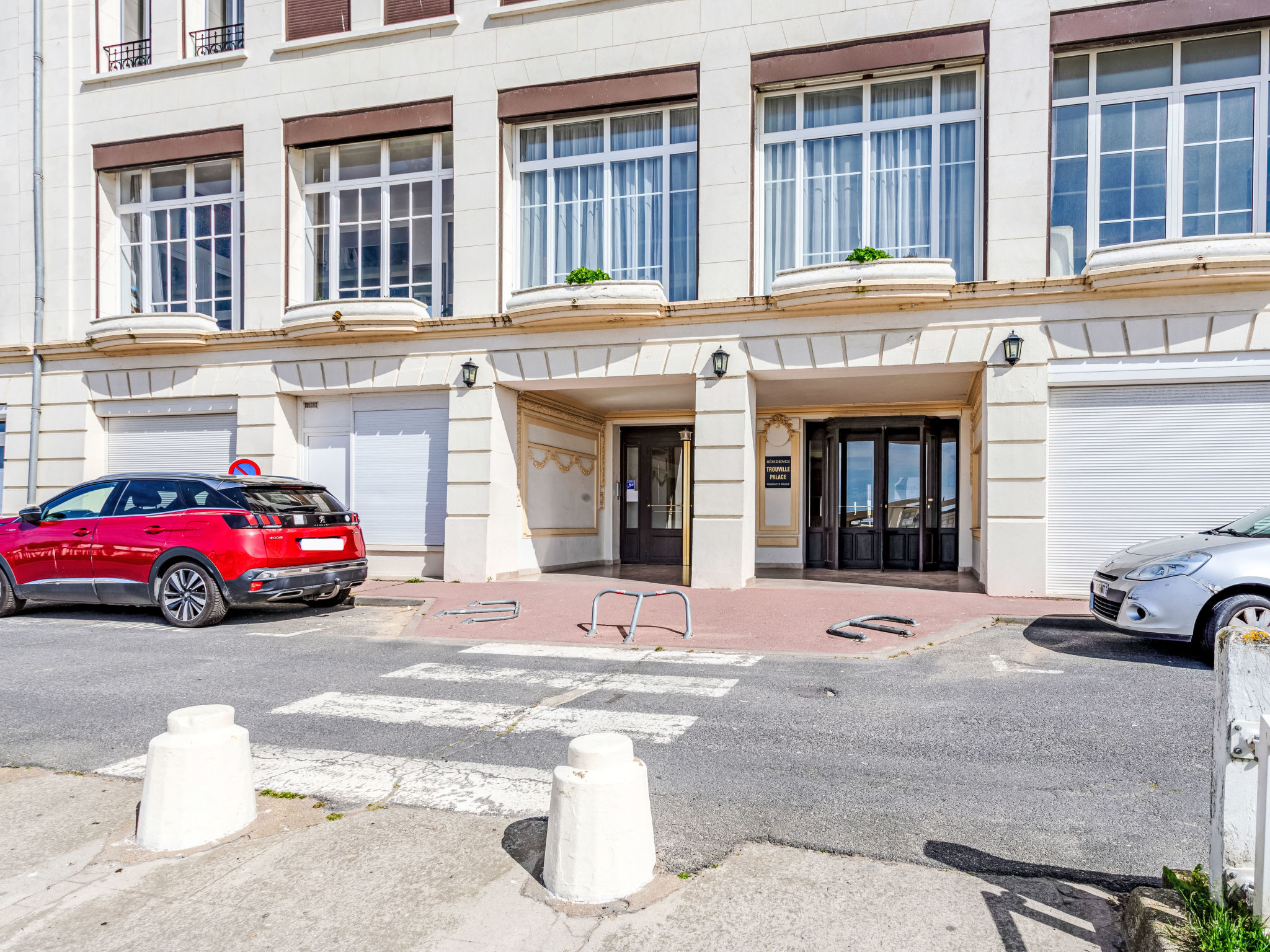 Trouville Palace-Outside