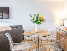 Licht appartement op een heuvel, 900 meter van het strand van Trouville - thumbnail 2