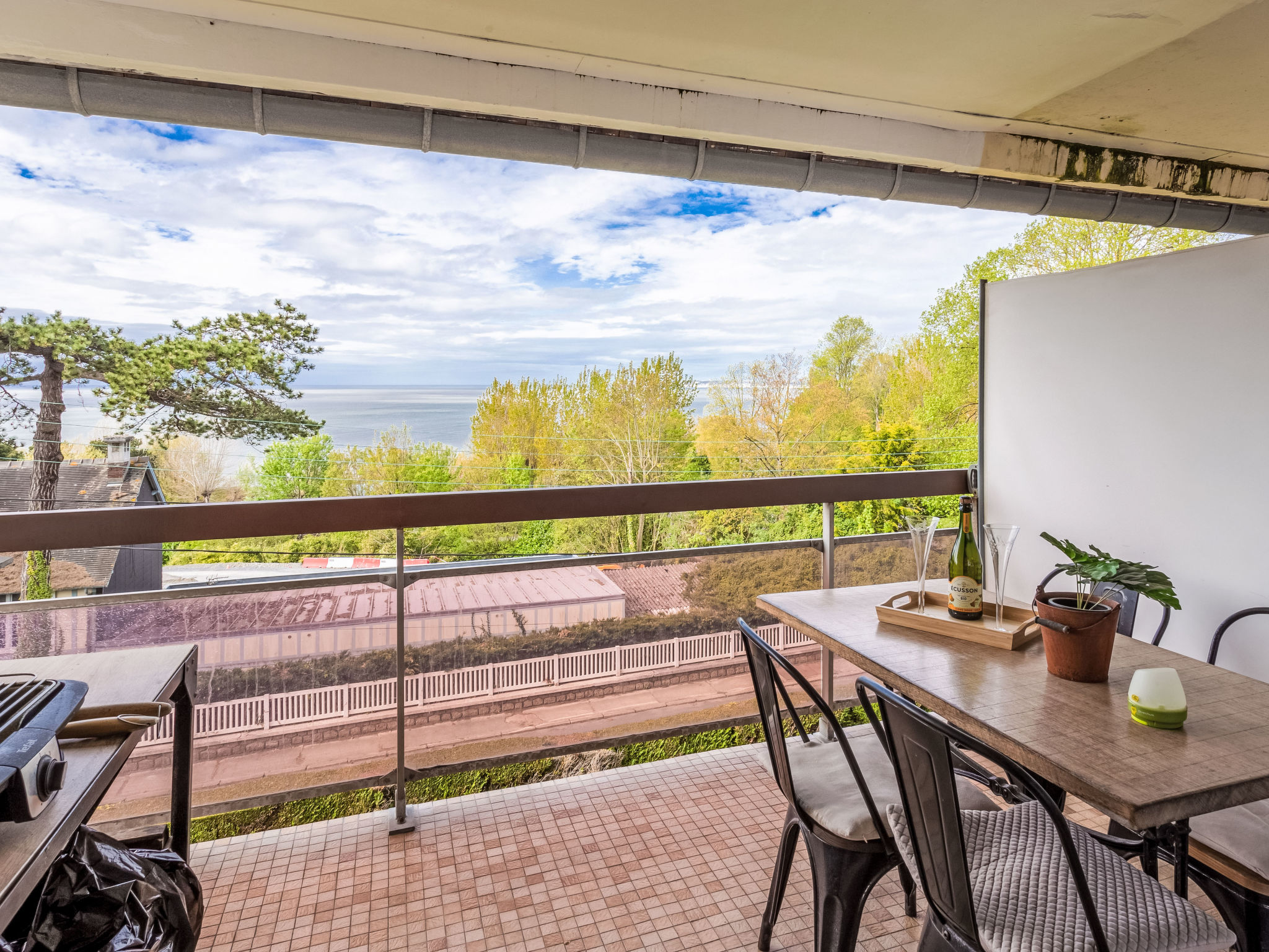 Photo of Les Flots Bleus