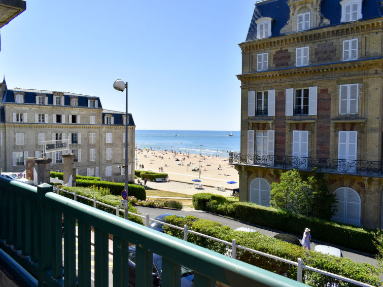 Les Roches Apartment in Deauville-Trouville