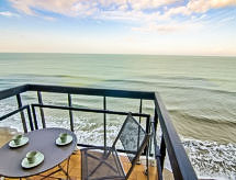 Appartement Les Flots: direct aan het strand van Trouville-sur-Mer - thumbnail 1